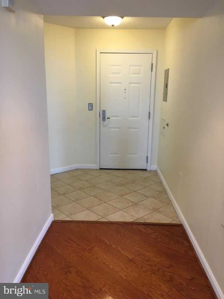 GALLERY AT WHITE FLINT - Residential Lease