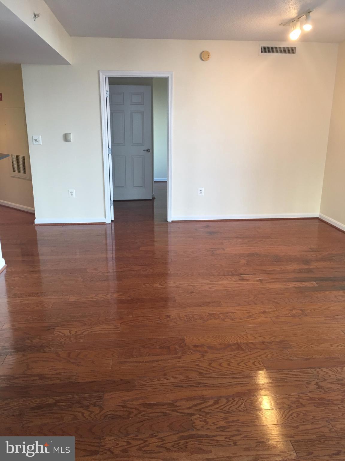 GALLERY AT WHITE FLINT - Residential Lease