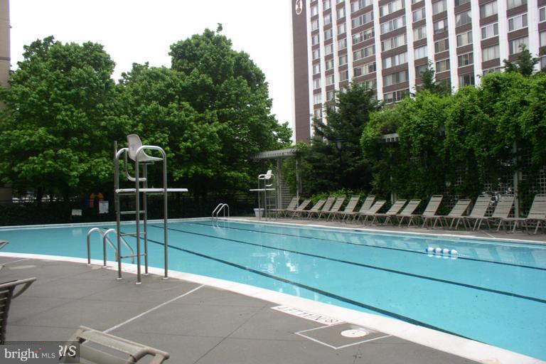 GALLERY AT WHITE FLINT - Residential Lease