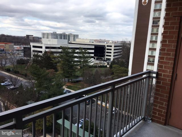 GALLERY AT WHITE FLINT - Residential Lease