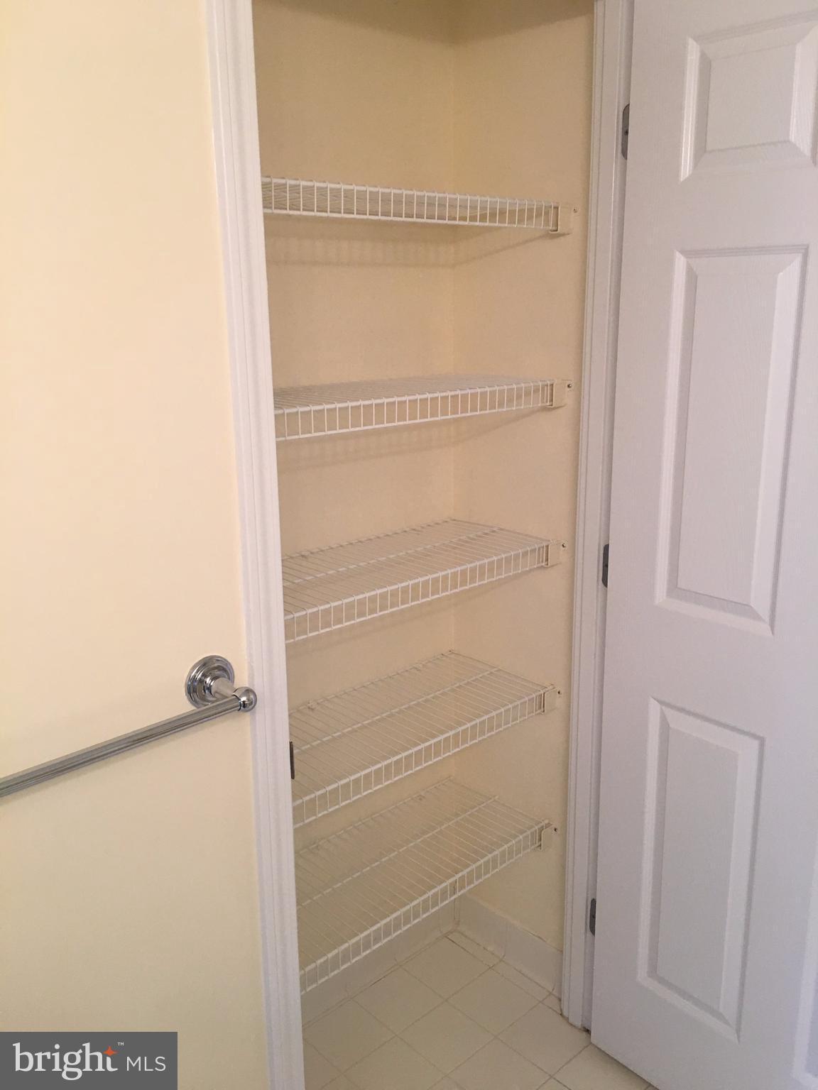 GALLERY AT WHITE FLINT - Residential Lease