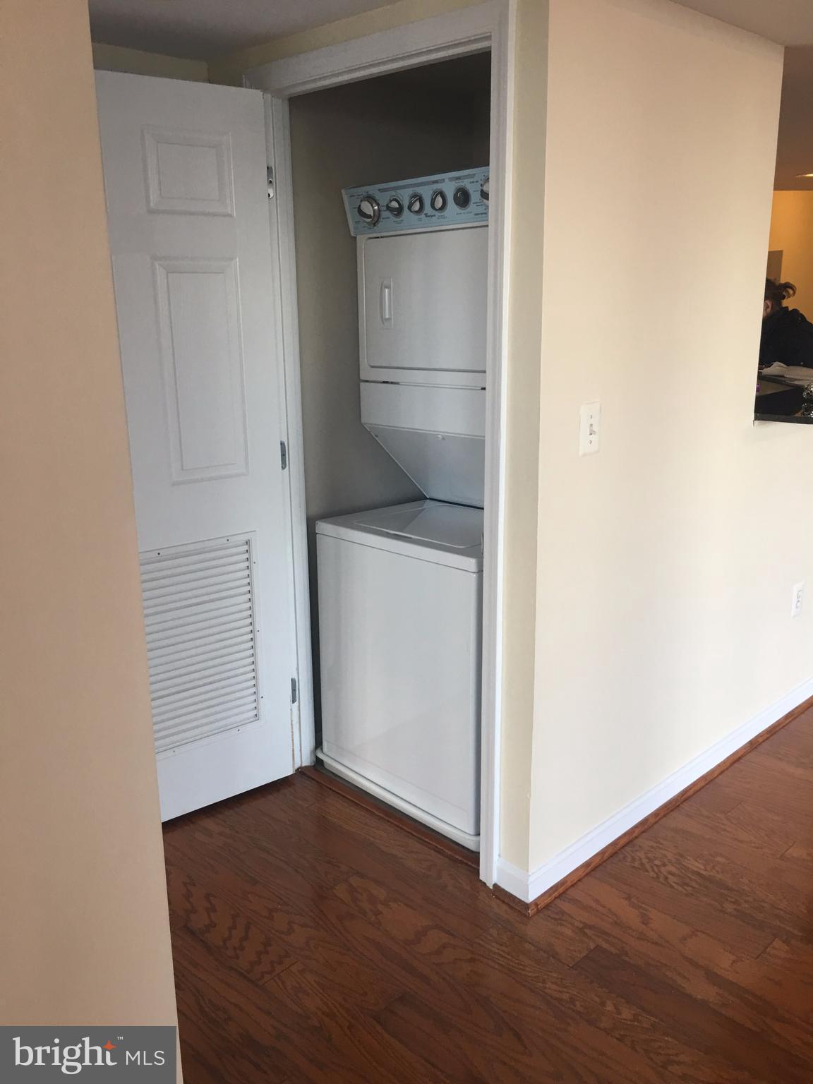 GALLERY AT WHITE FLINT - Residential Lease