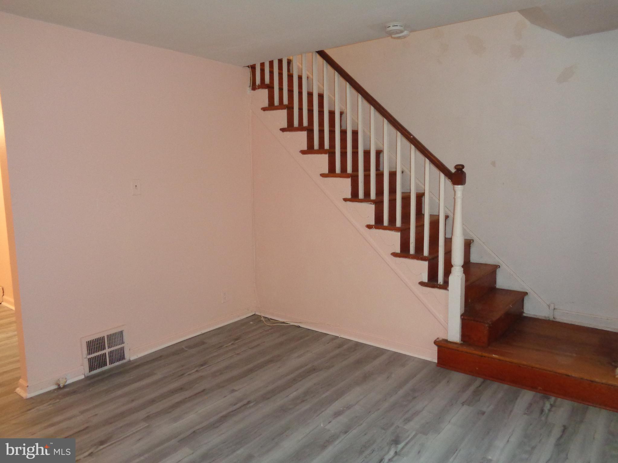 FRANKFORD - Residential