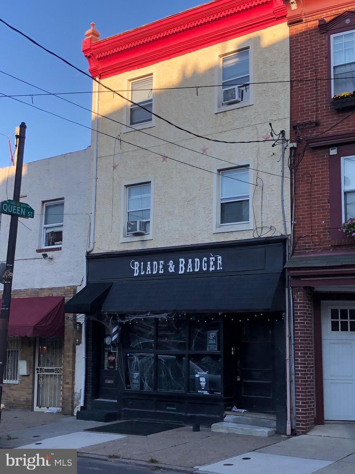 This is a wonderful 3rd floor unit in Italian Market that offers great space at a great price! Located at the intersections of Passyunk Ave & 6th Street. Close to stores and restaurants all around this amazing area. Two blocks from fabric row, 3 blocks from South Street, & 3 blocks from the Historic Market. Beautiful Bella Vista, near Queens Village & minutes from Avenue of the Arts. First month's, last month's and security deposit required.