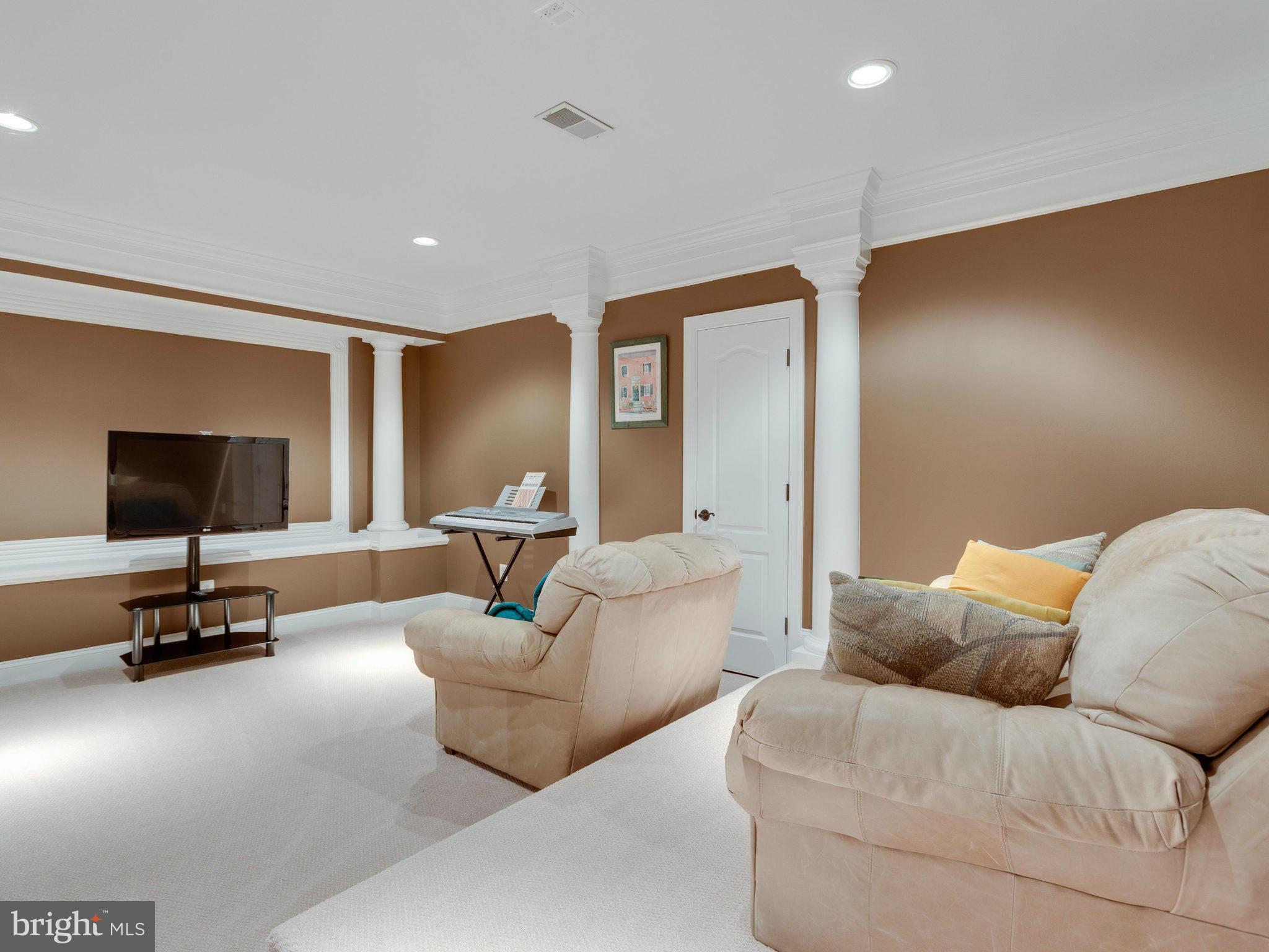 THE CHIMNEYS - Residential Lease