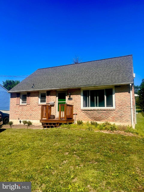 Photo of 1013 Glasgow Street, POTTSTOWN, PA 19464 (MLS # PAMC2168344)