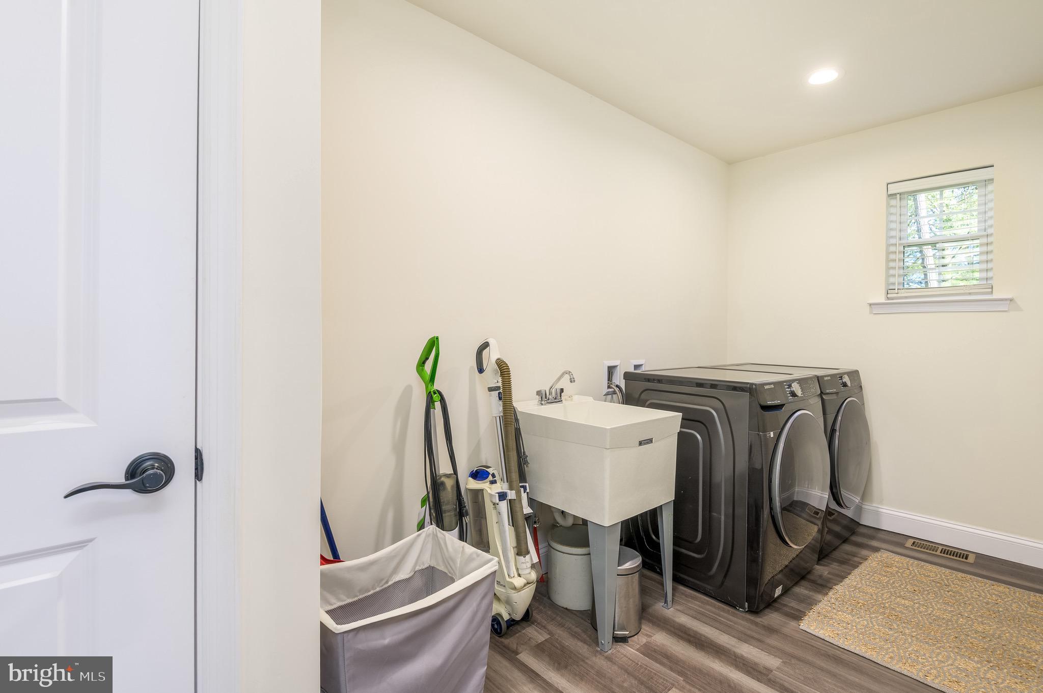 THE WOODS - Residential