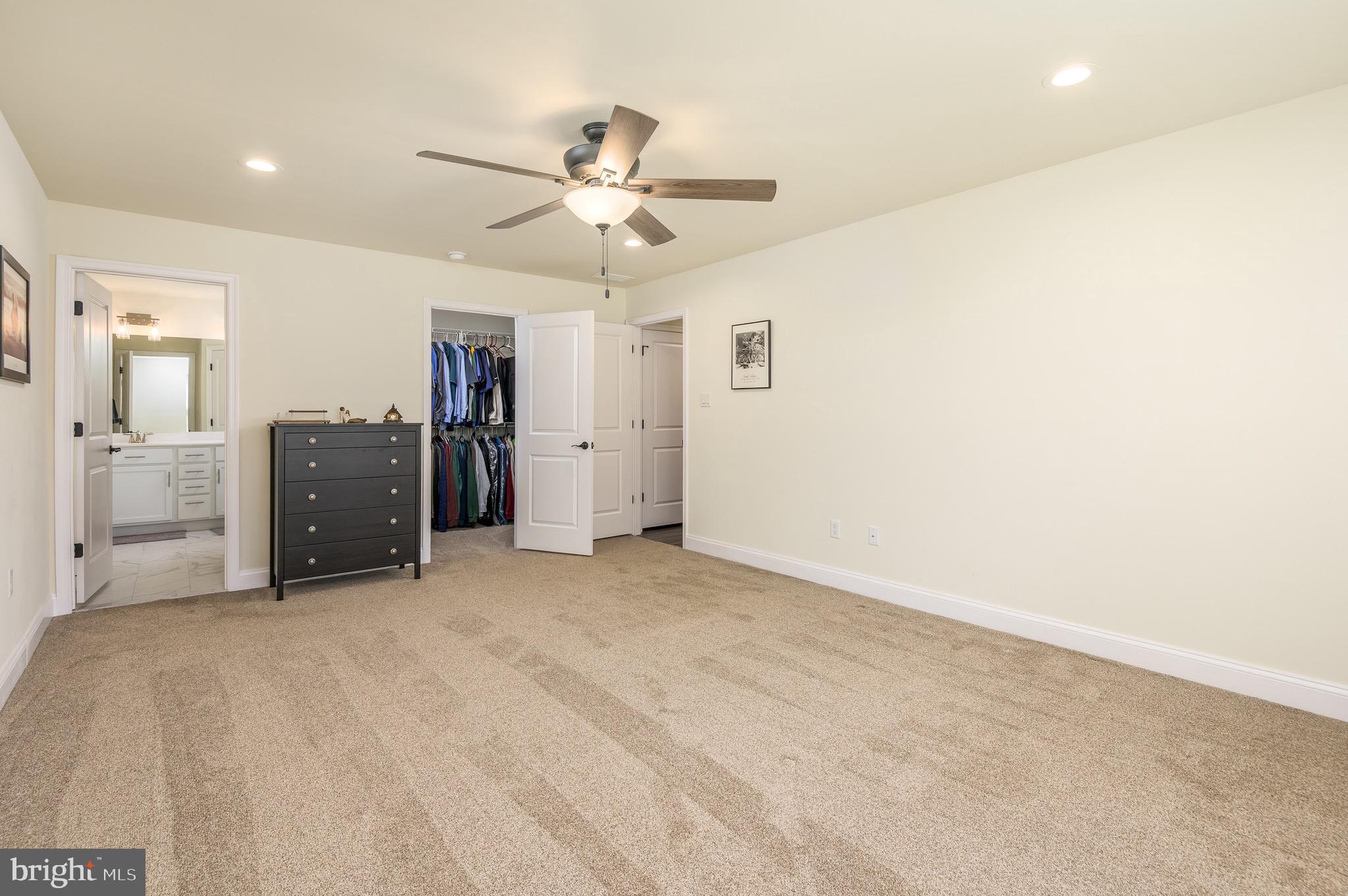 THE WOODS - Residential