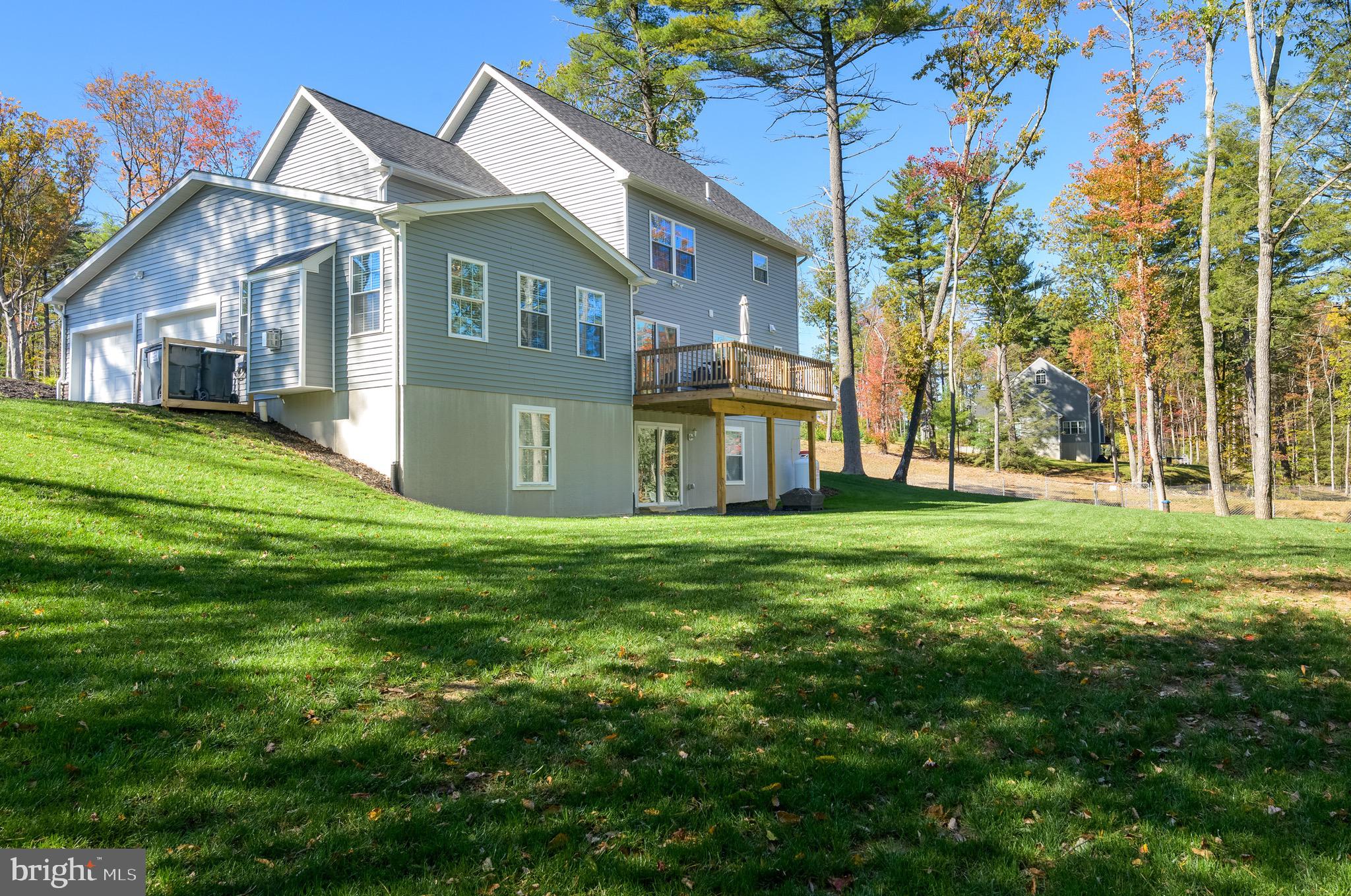 131 CHINABERRY WAY