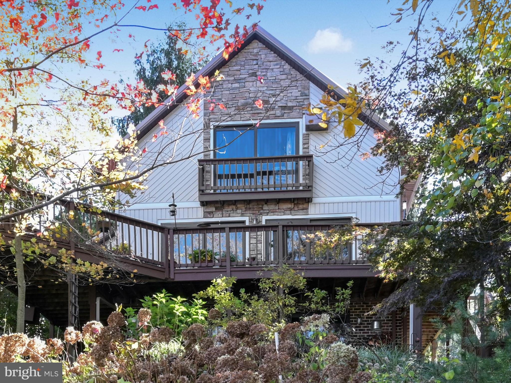 649 WYNONAH DRIVE