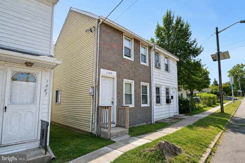 Townhouse For Rent - 1209 High Street<br/> BURLINGTON, NJ 08016