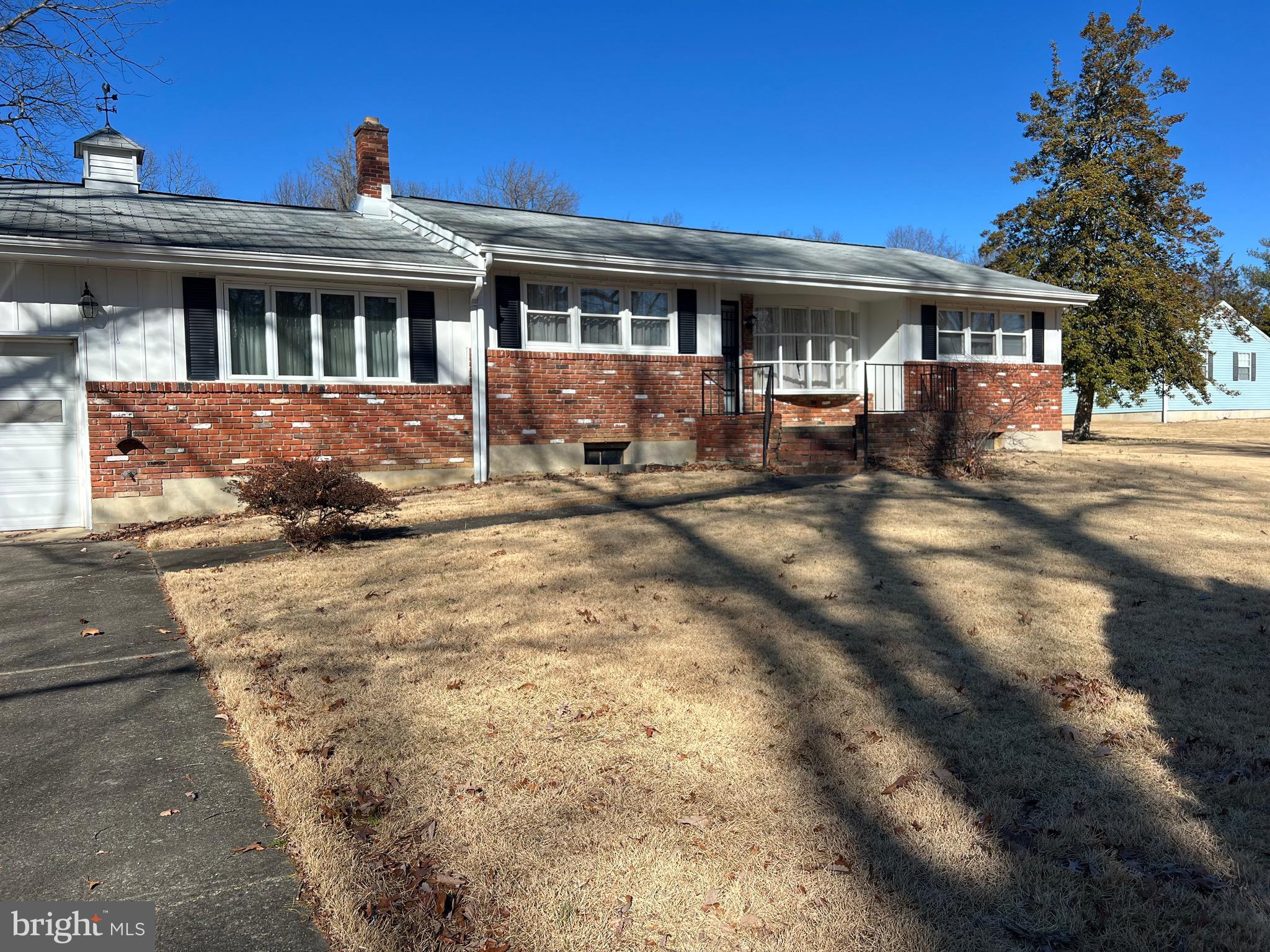 205 HENDRICKS AVENUE