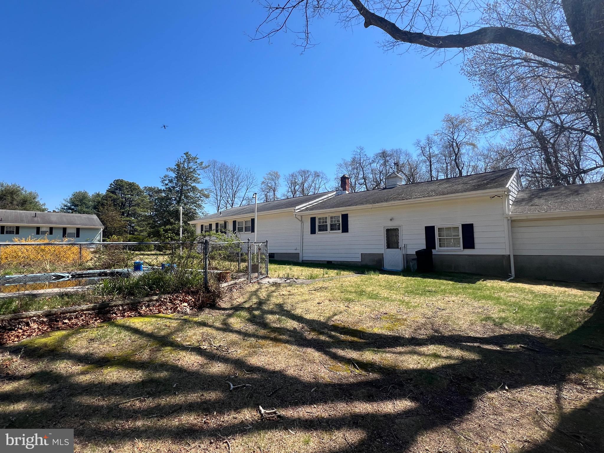 205 HENDRICKS AVENUE