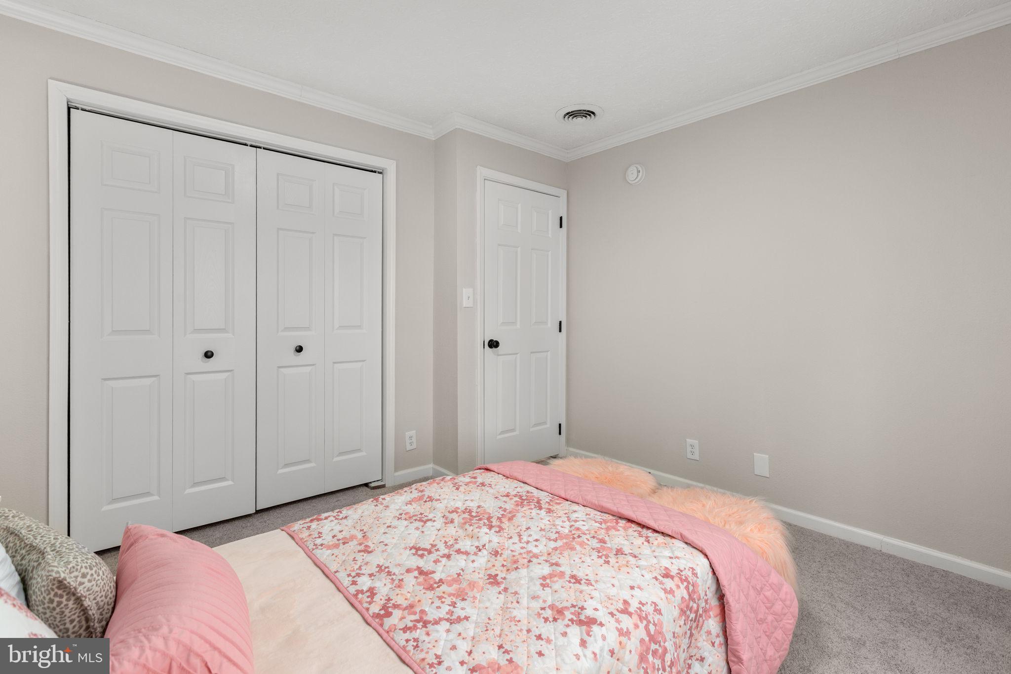 OAKRIDGE - Residential