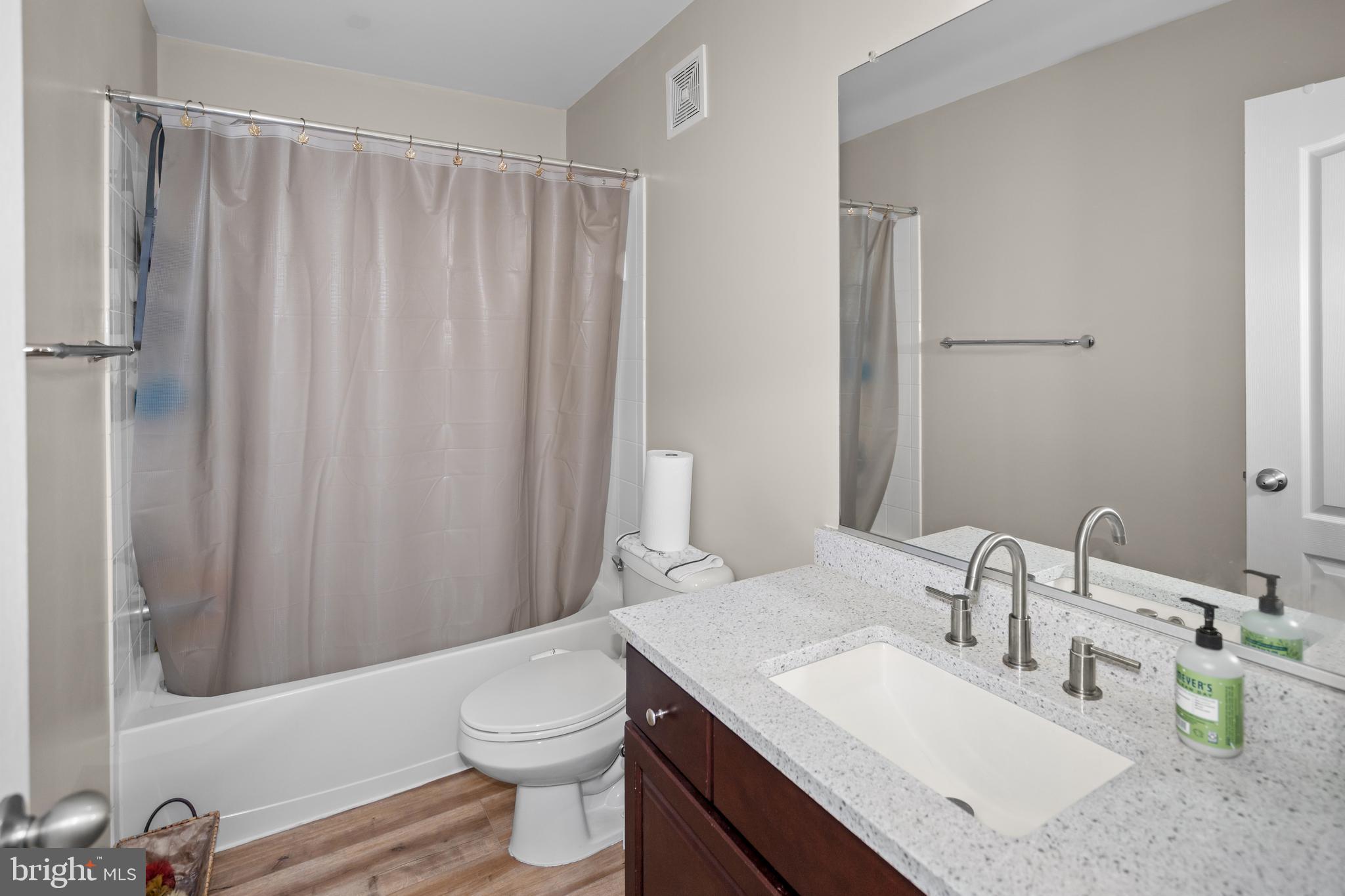 MARKET CENTER CONDOMINIUM - Residential