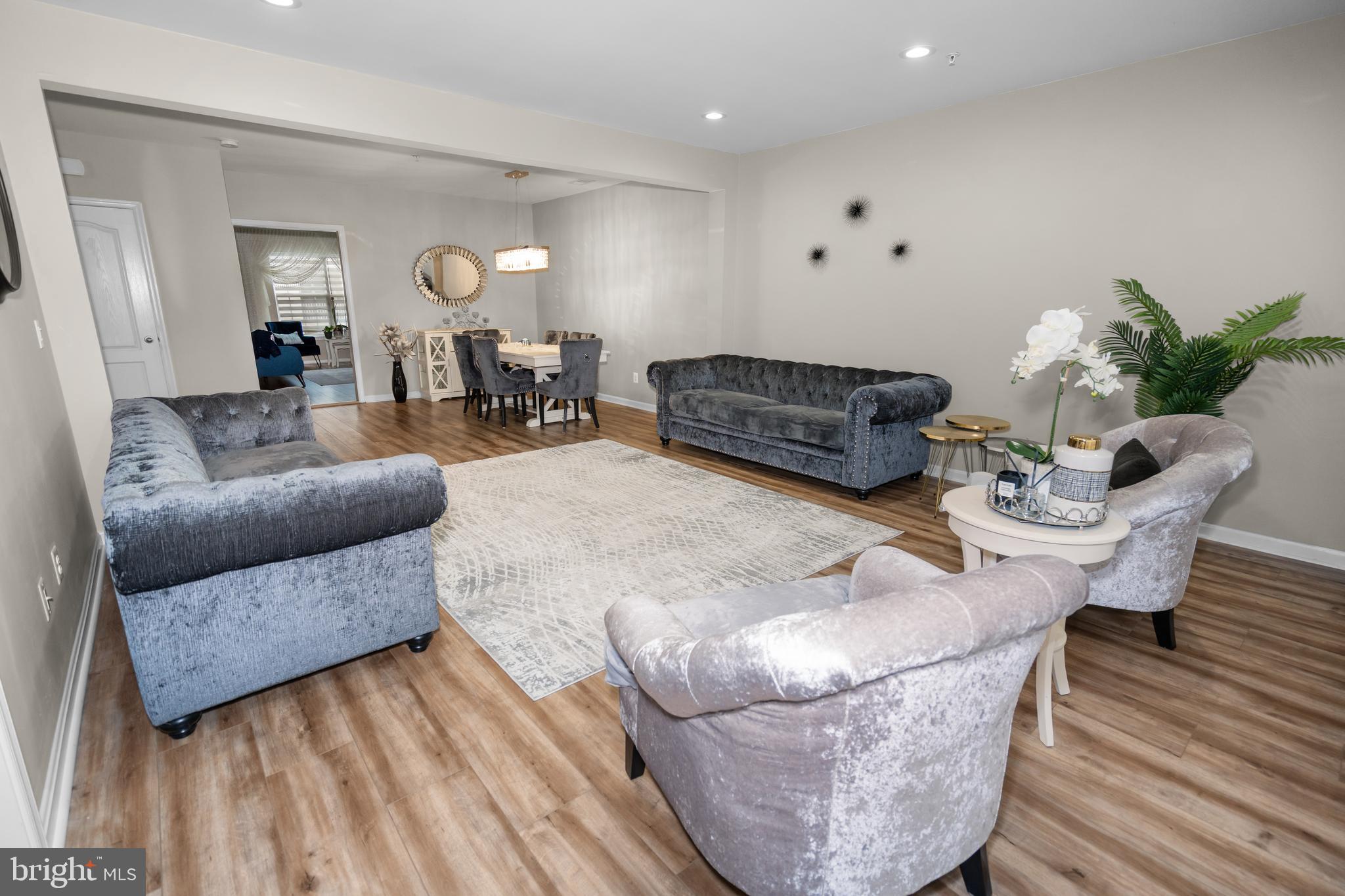 MARKET CENTER CONDOMINIUM - Residential