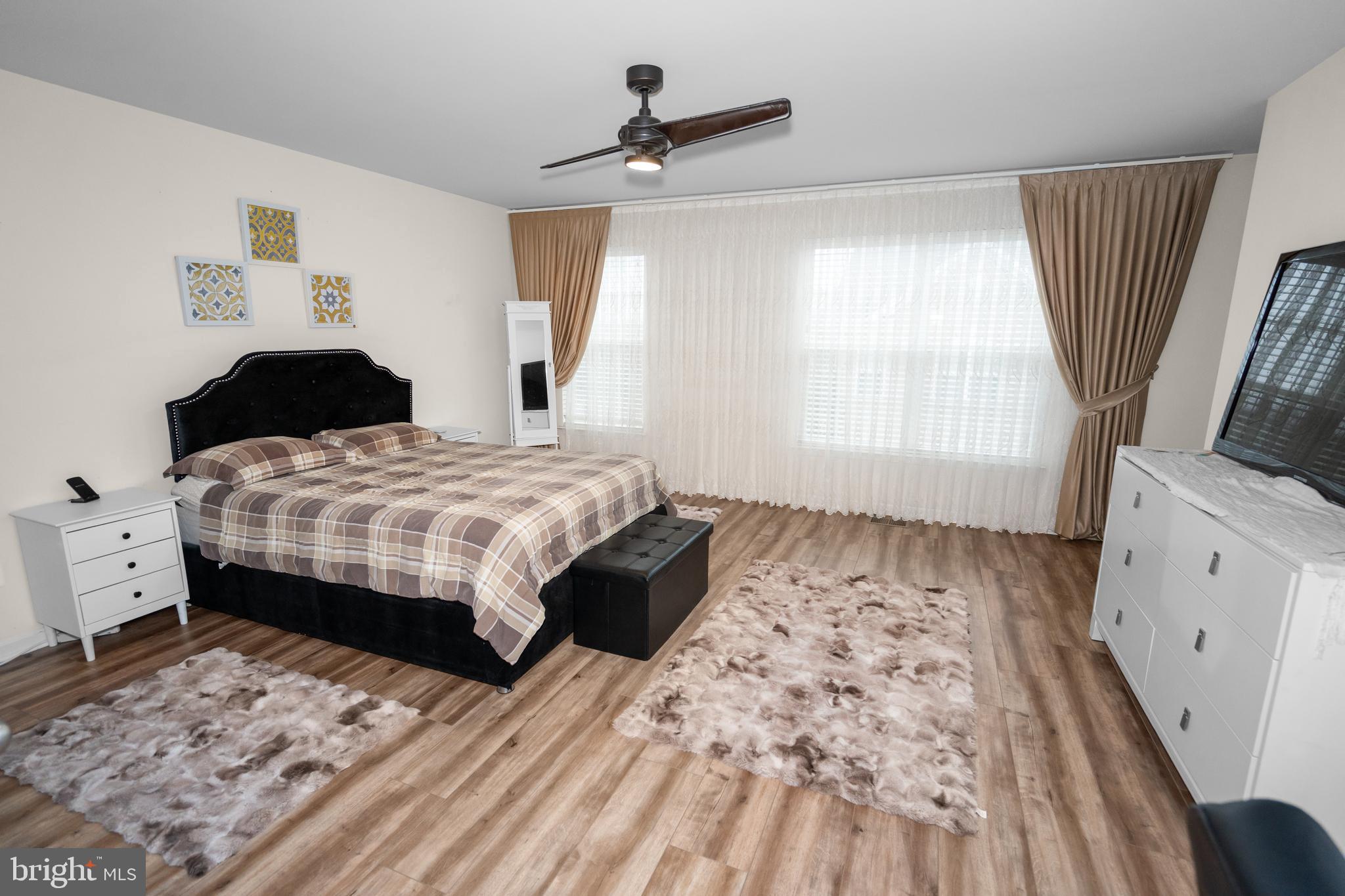 MARKET CENTER CONDOMINIUM - Residential