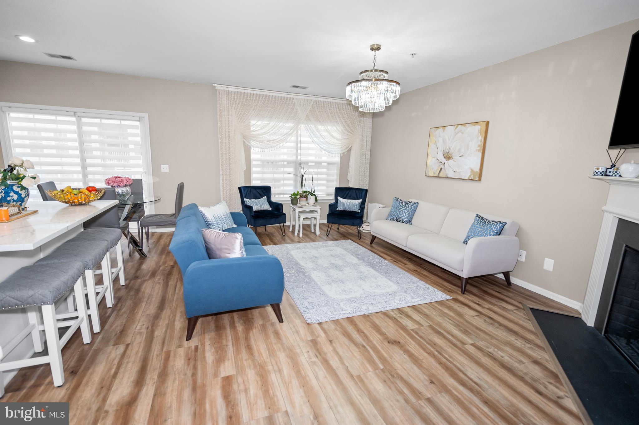 MARKET CENTER CONDOMINIUM - Residential