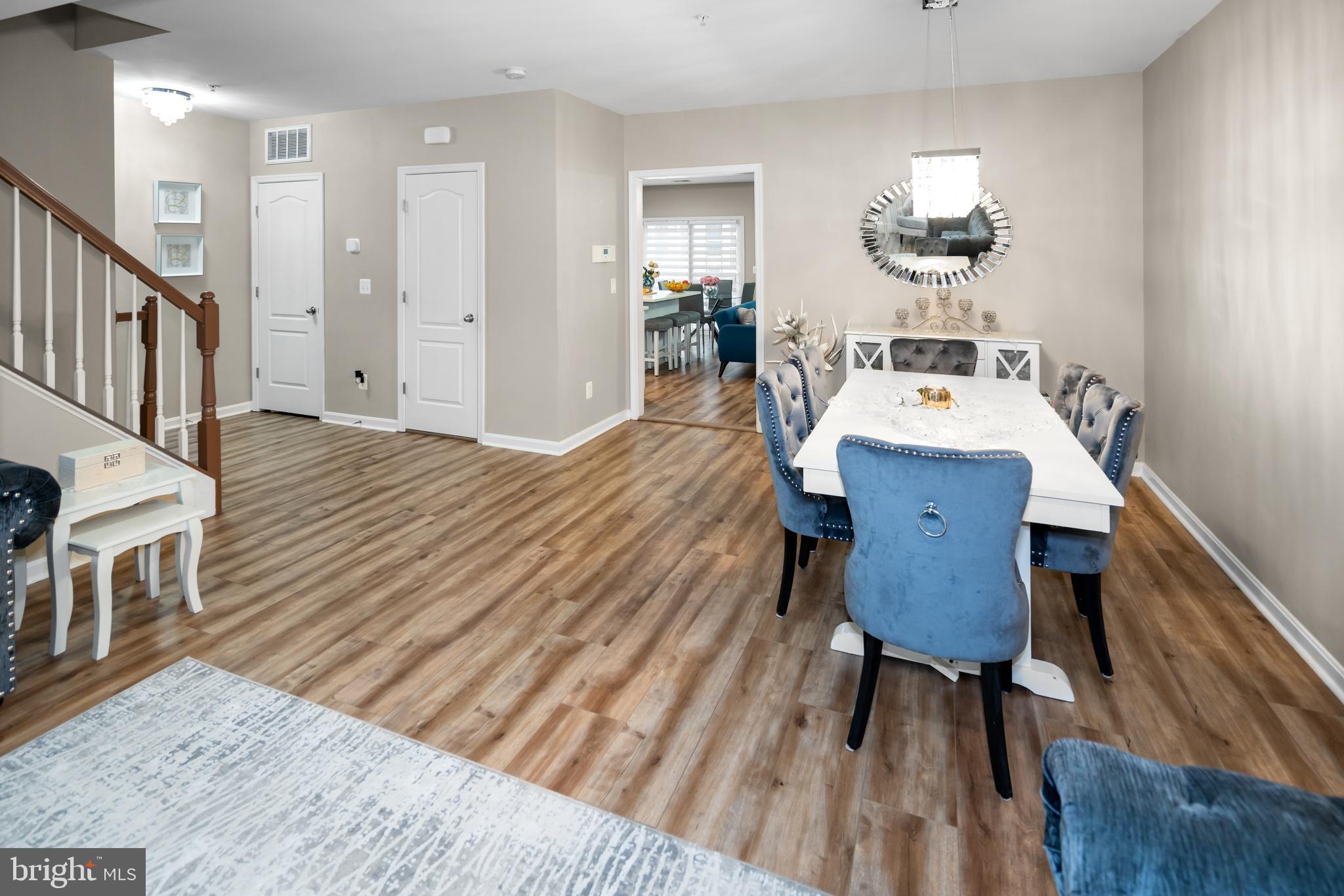 MARKET CENTER CONDOMINIUM - Residential