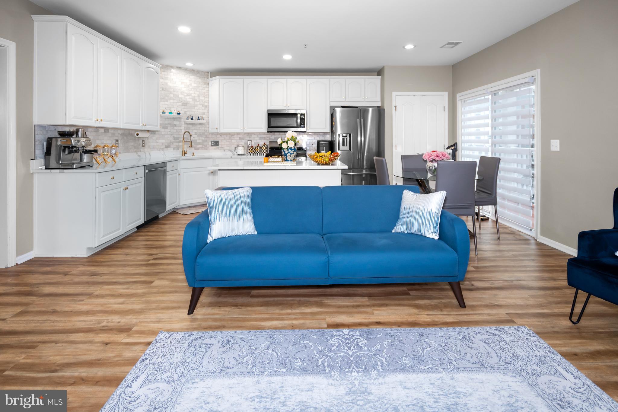 MARKET CENTER CONDOMINIUM - Residential