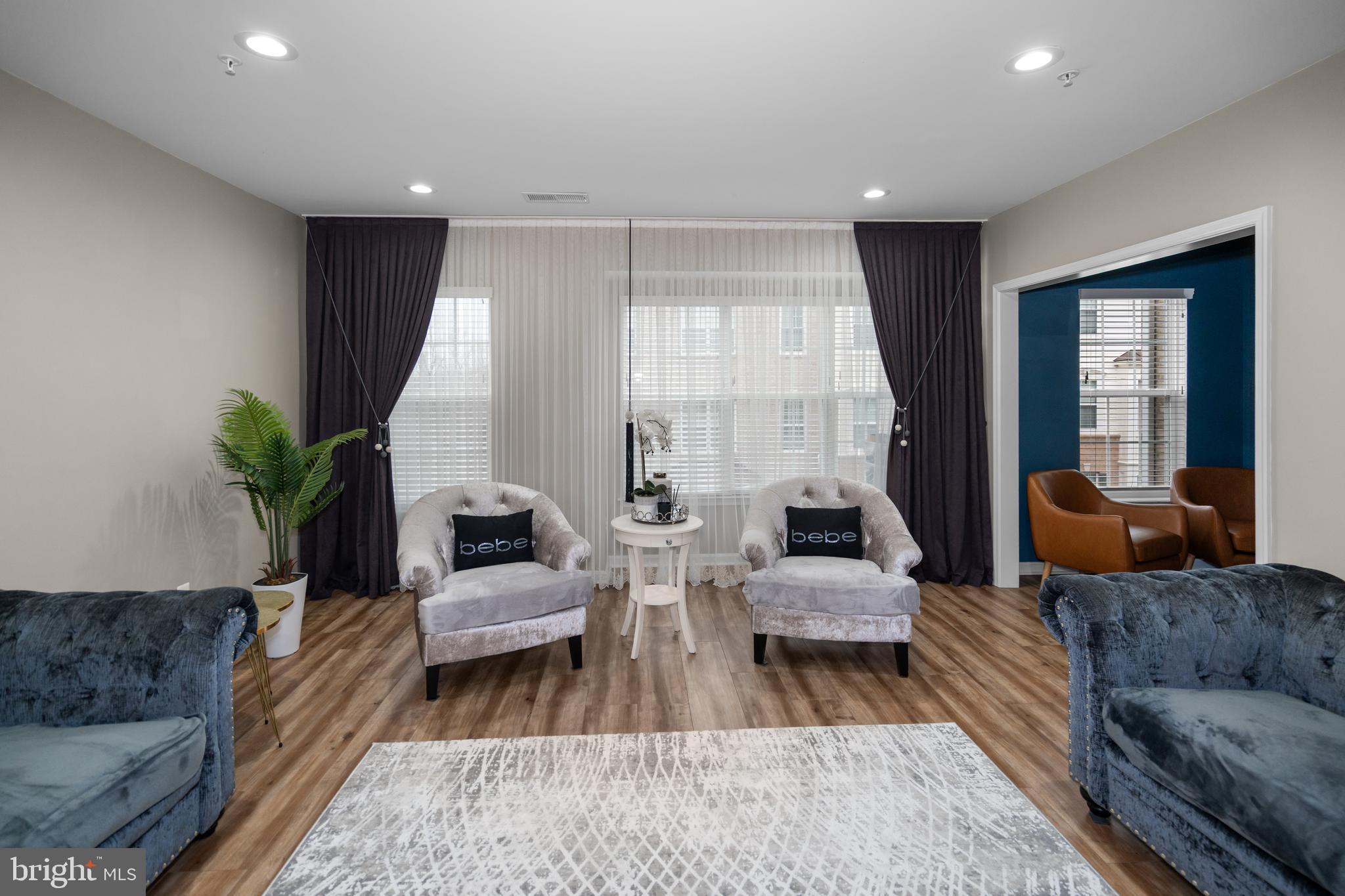 MARKET CENTER CONDOMINIUM - Residential