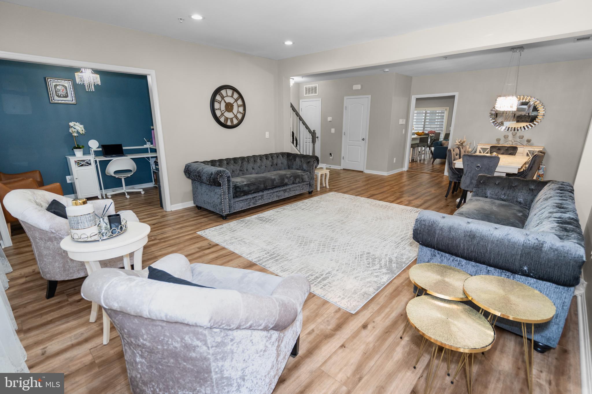 MARKET CENTER CONDOMINIUM - Residential