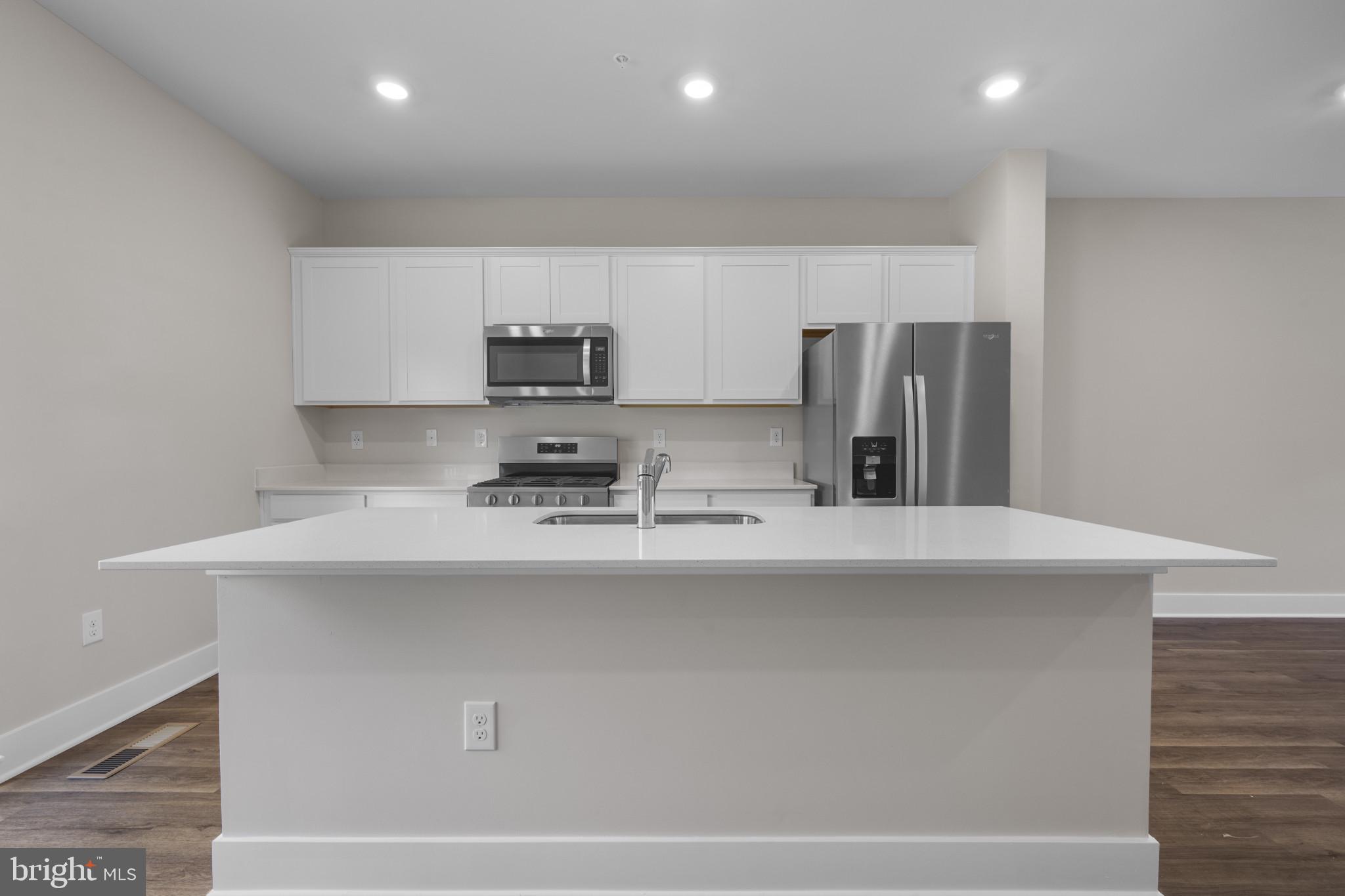 MAGNOLIA ESTATES - Residential