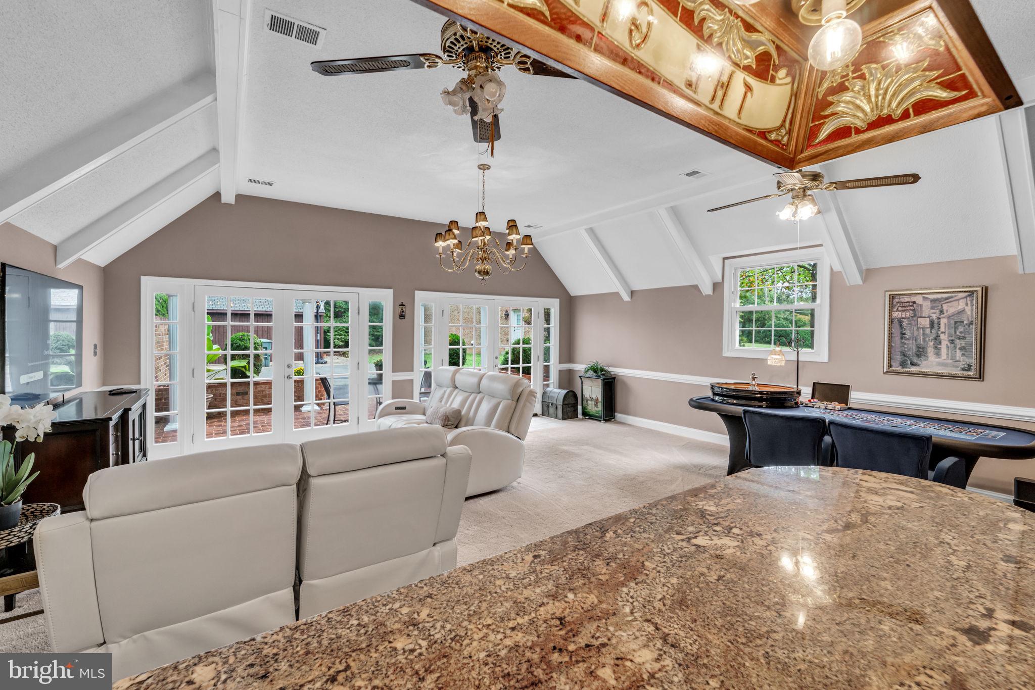 STONEHENGE - Residential