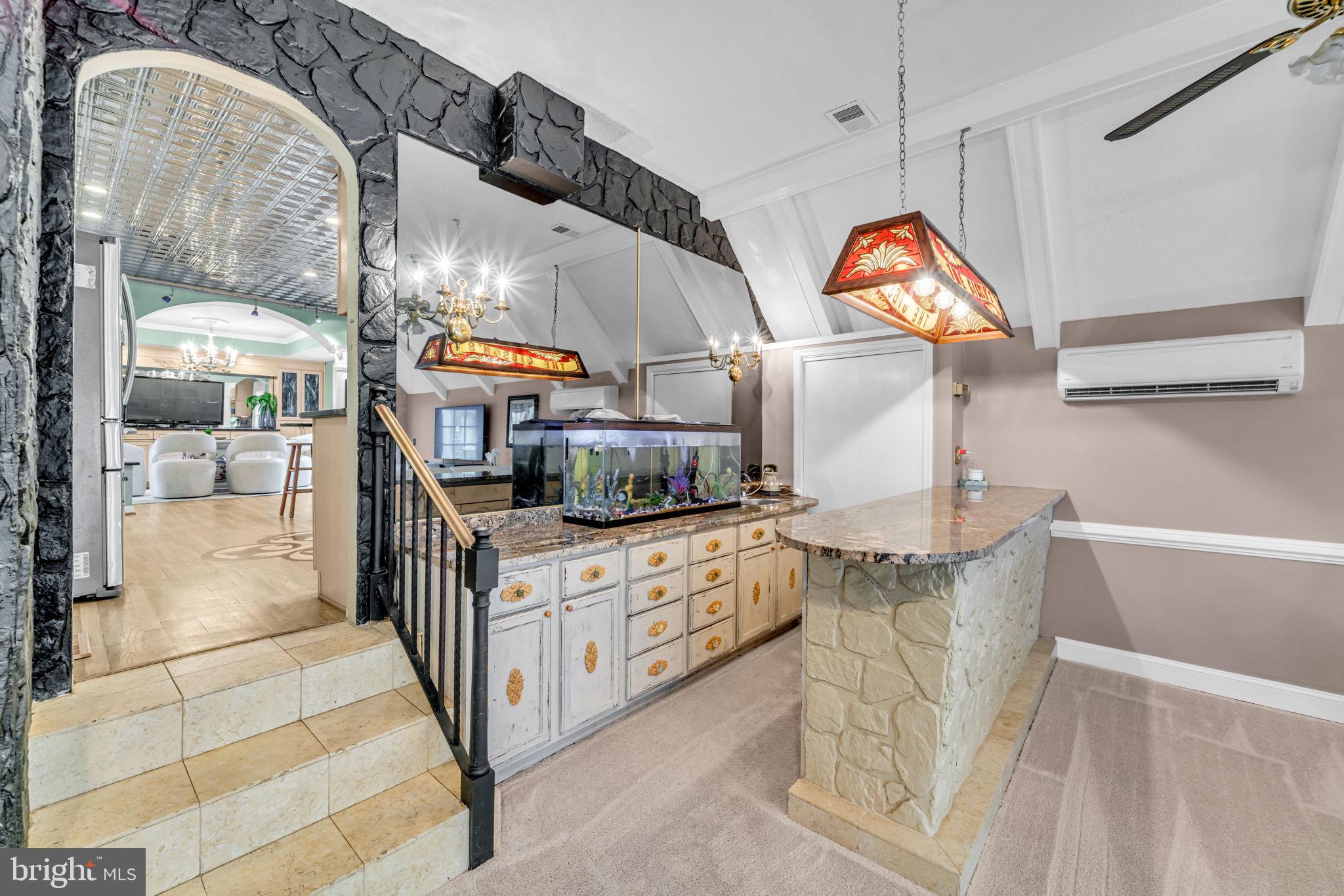 STONEHENGE - Residential