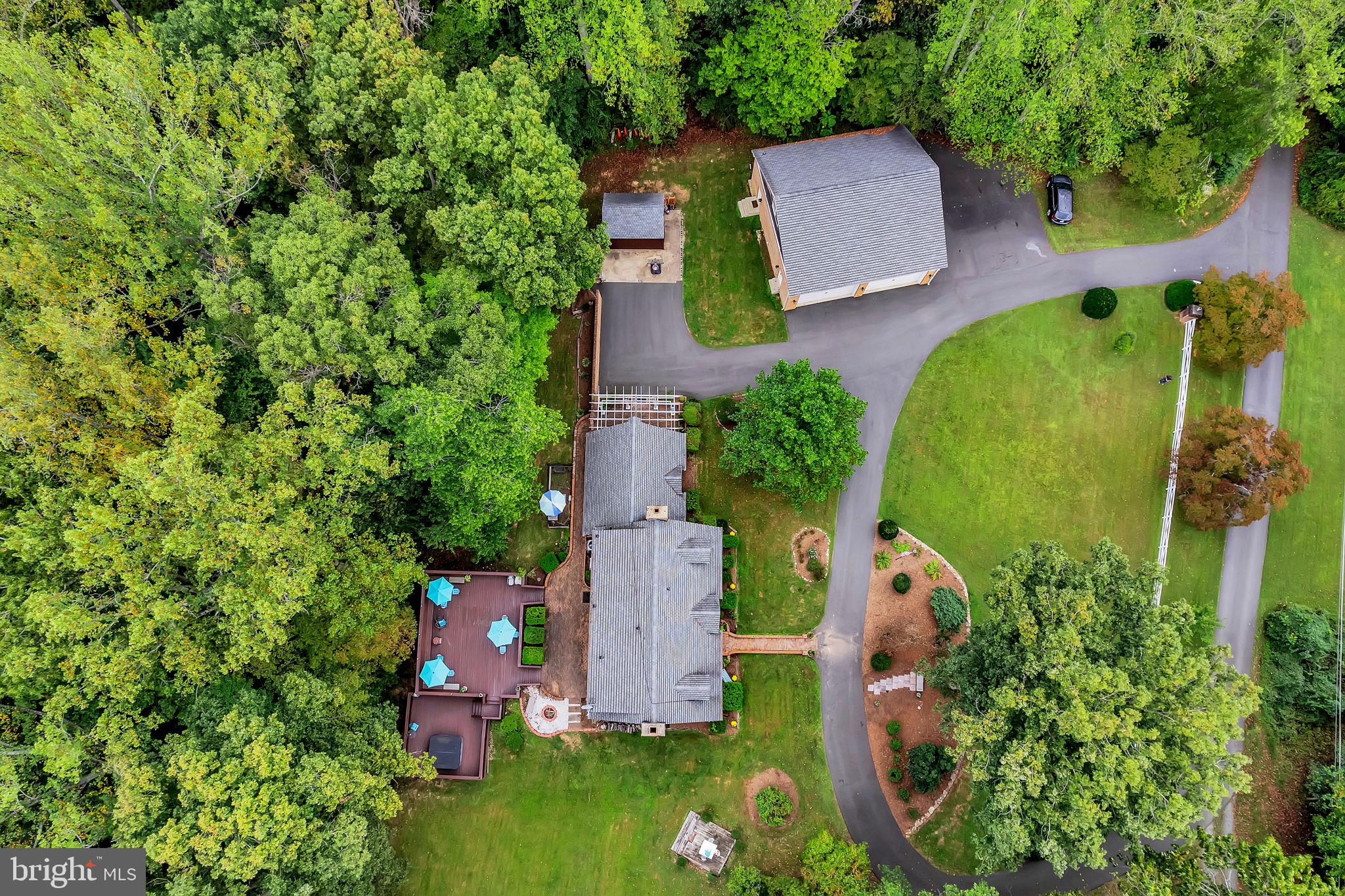 STONEHENGE - Residential