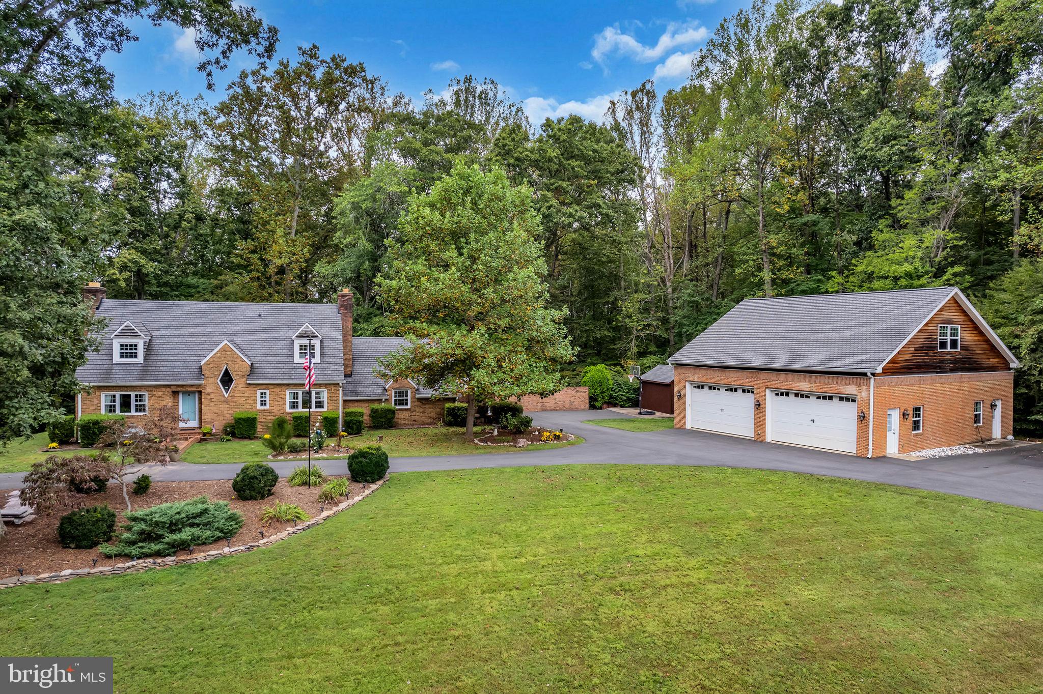 STONEHENGE - Residential