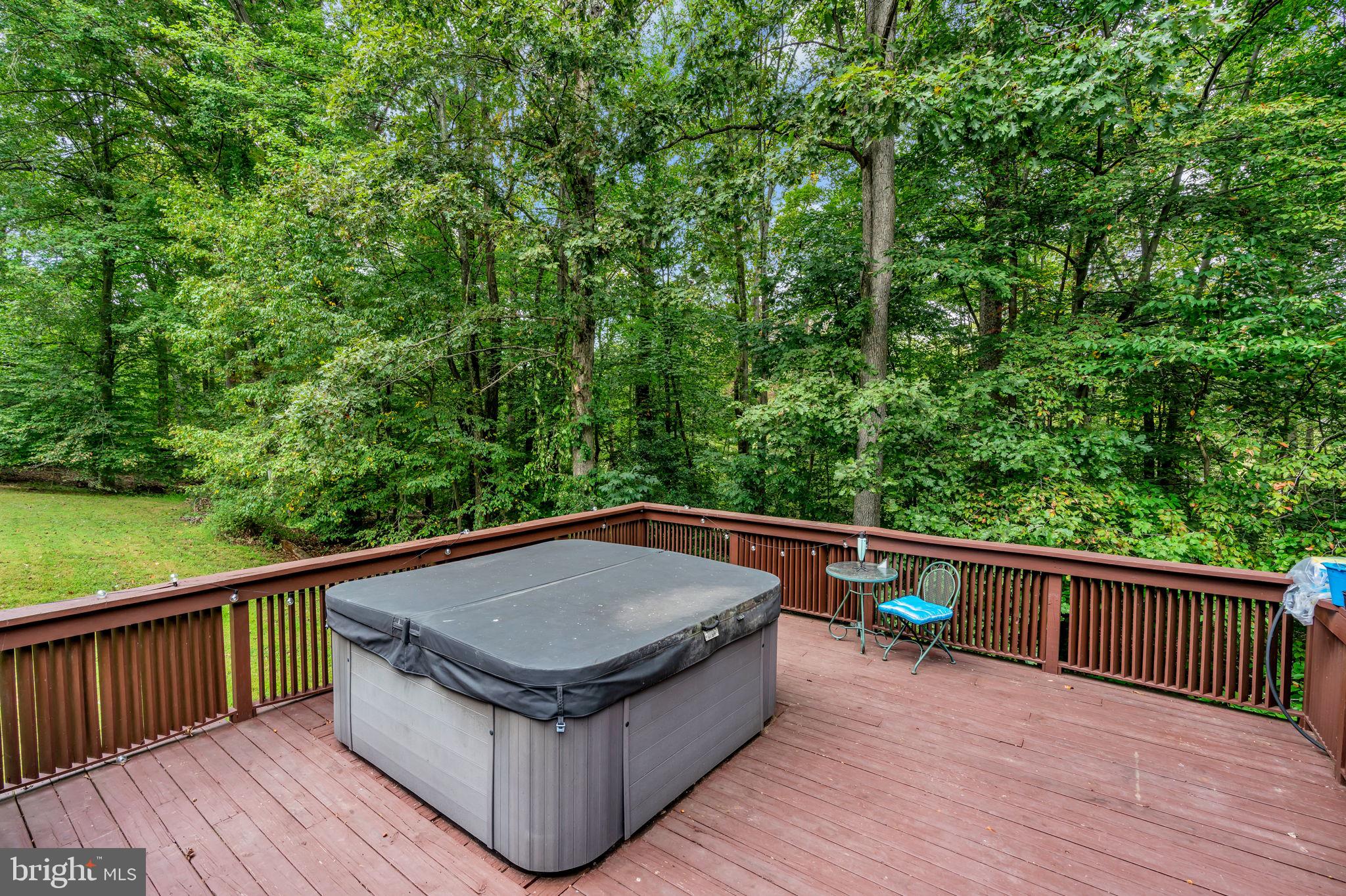 STONEHENGE - Residential