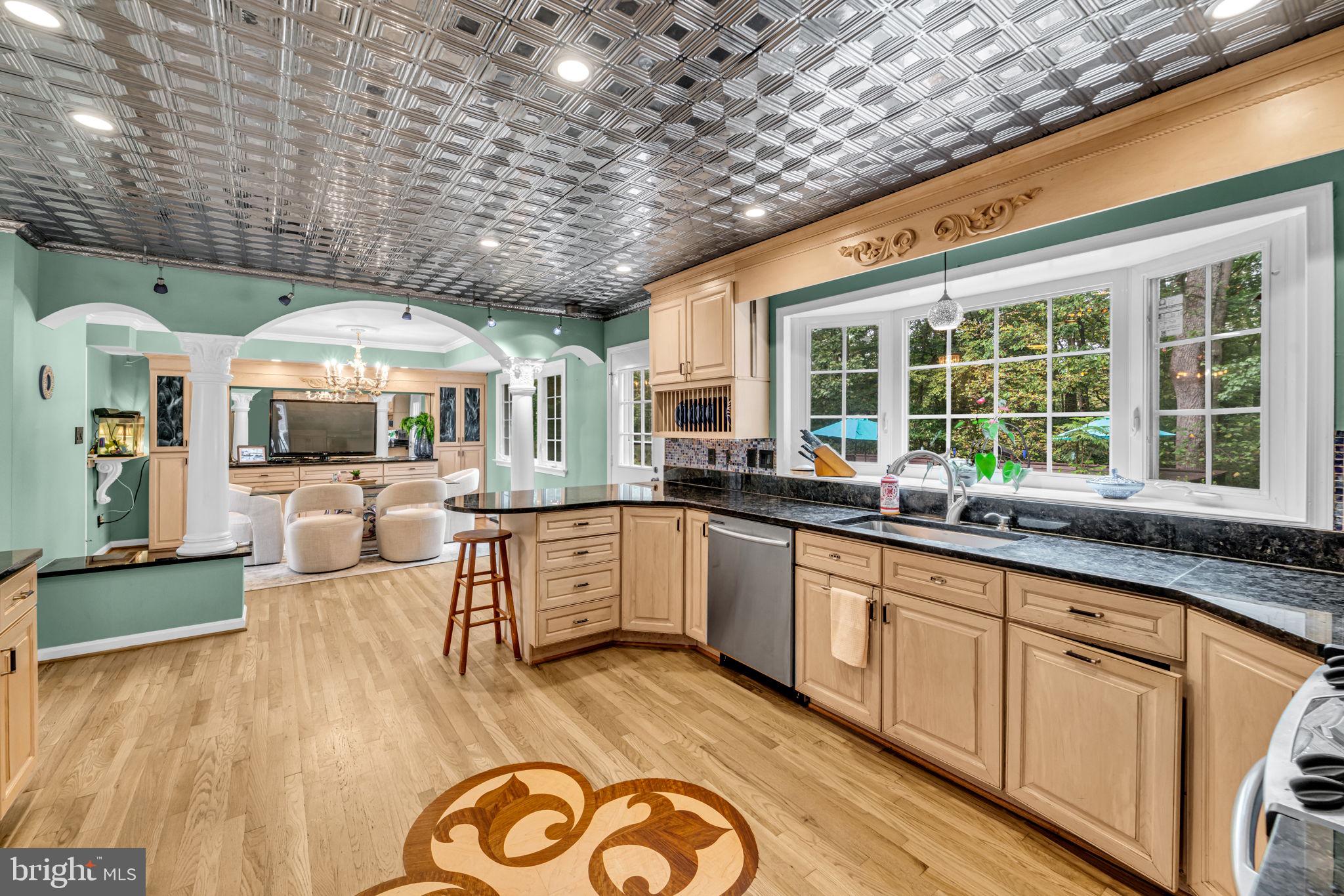 STONEHENGE - Residential