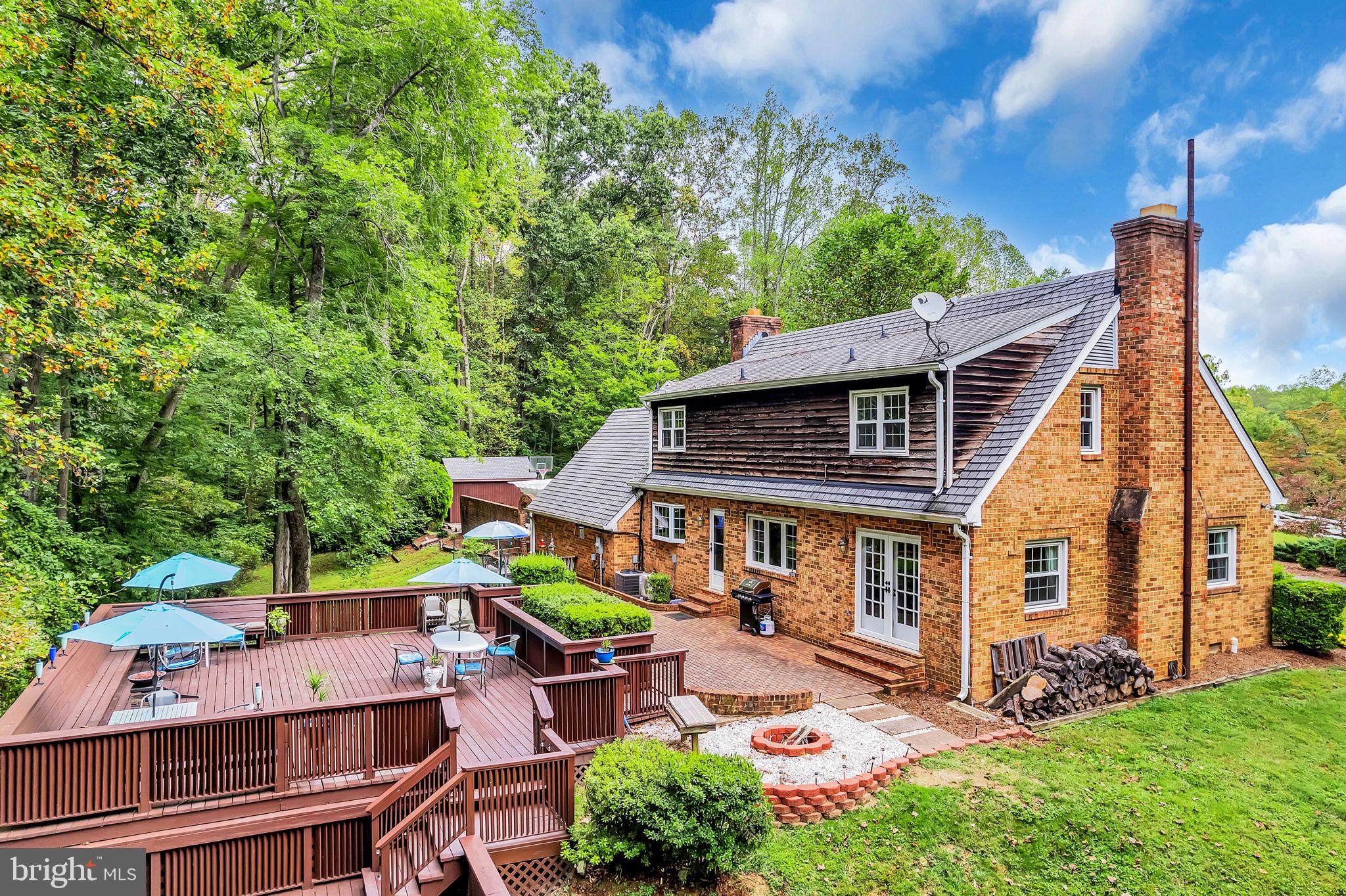 STONEHENGE - Residential