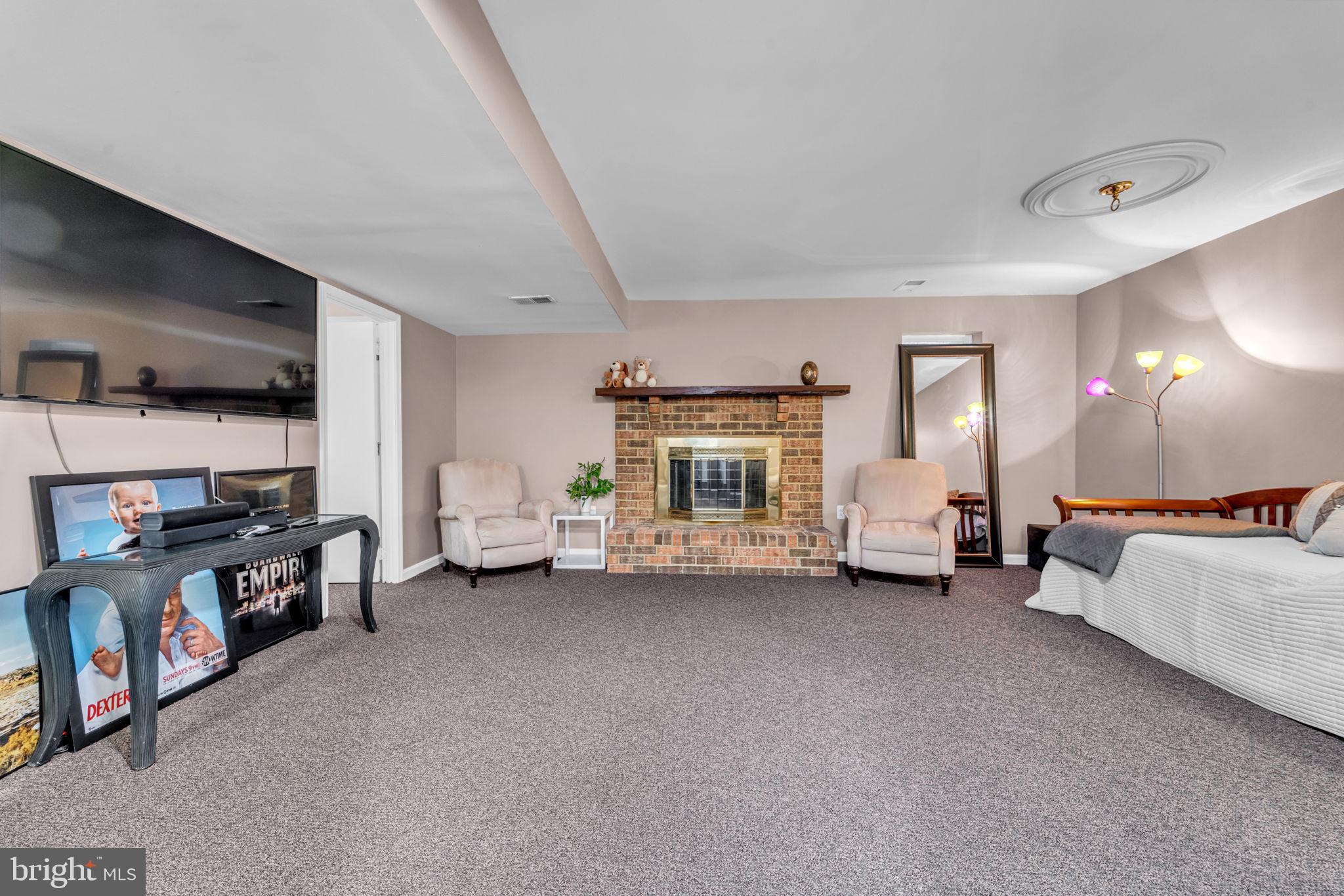 STONEHENGE - Residential