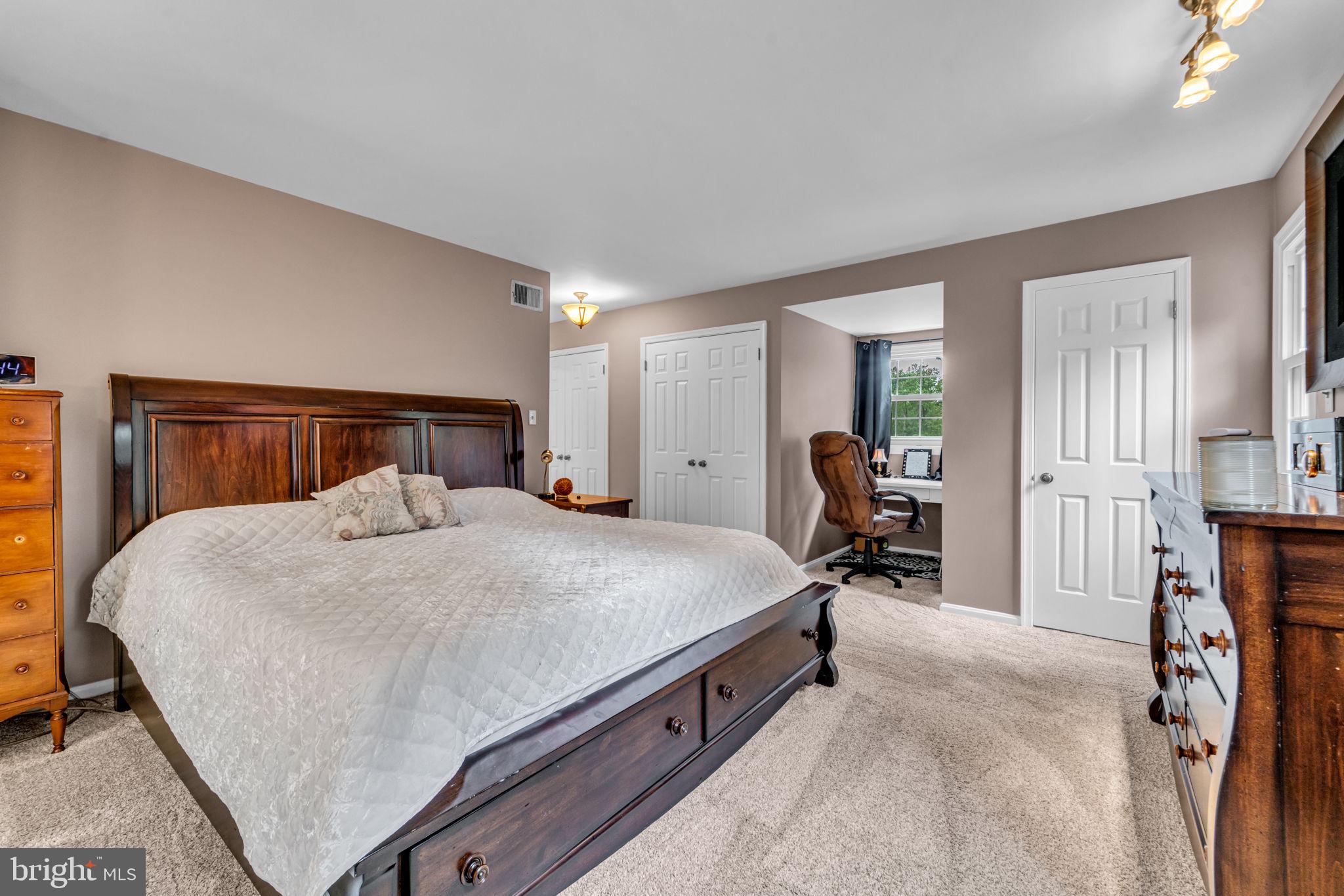 STONEHENGE - Residential