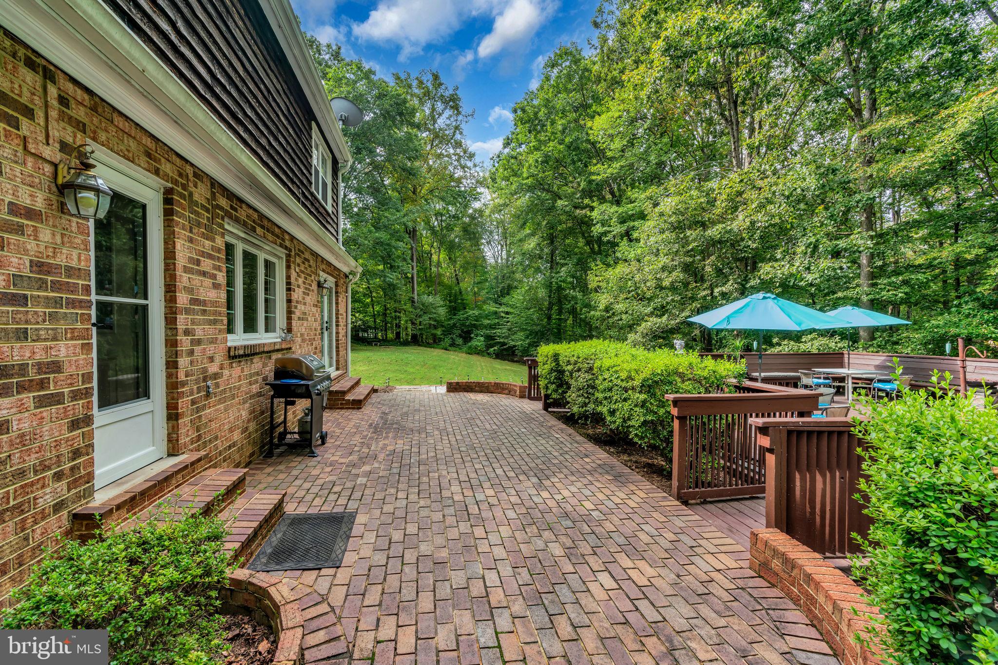 STONEHENGE - Residential