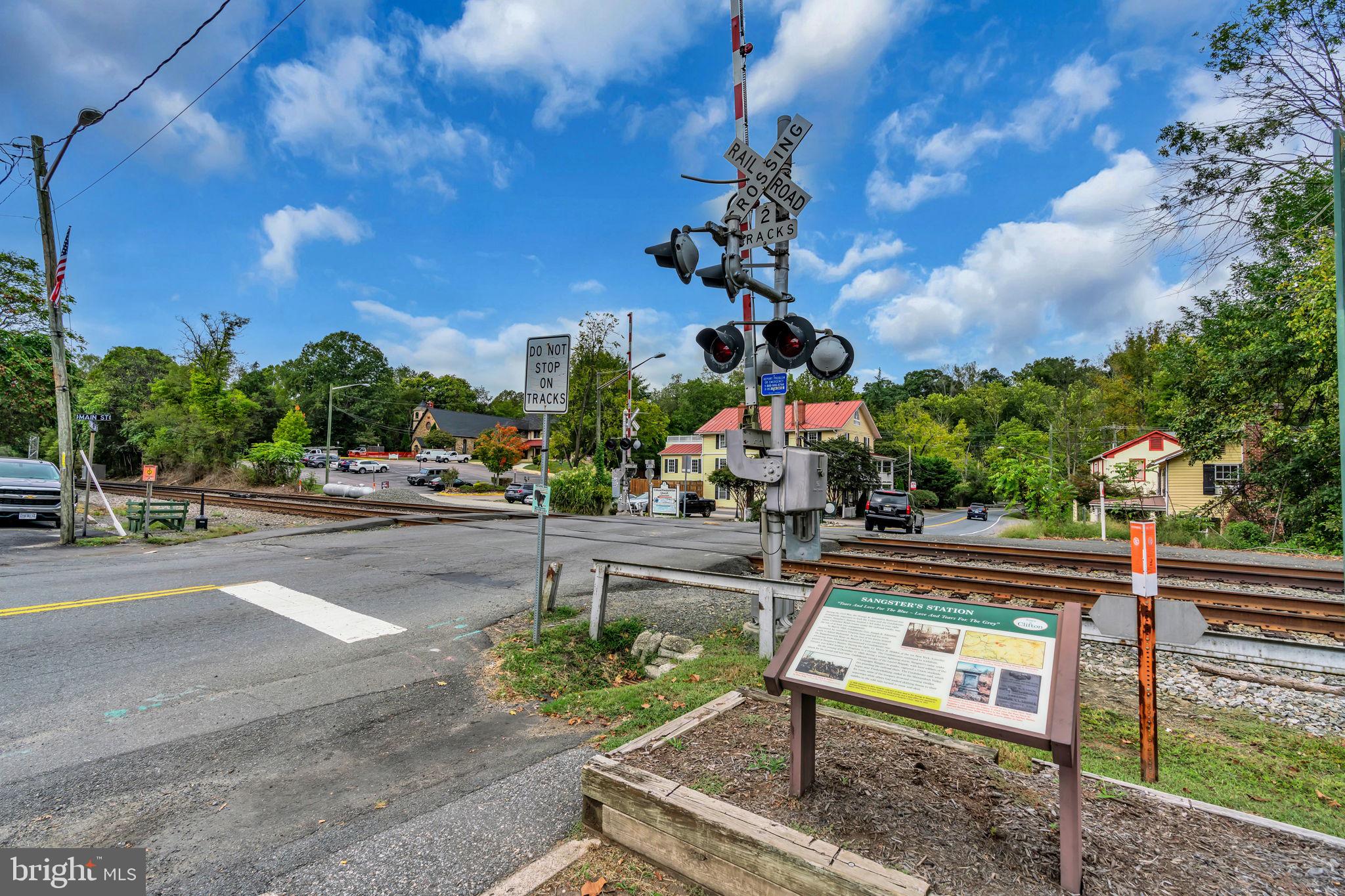 STONEHENGE - Residential