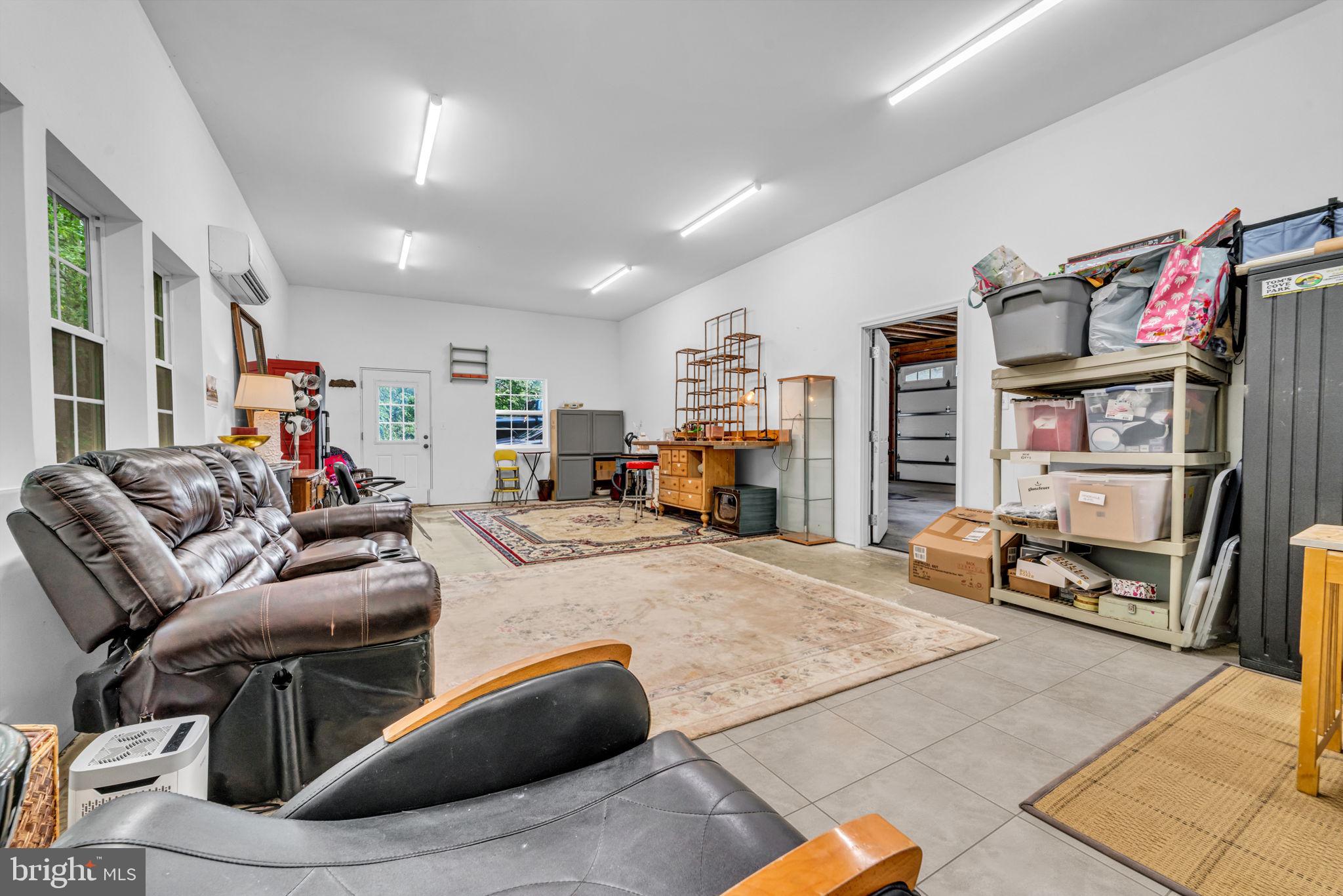 STONEHENGE - Residential