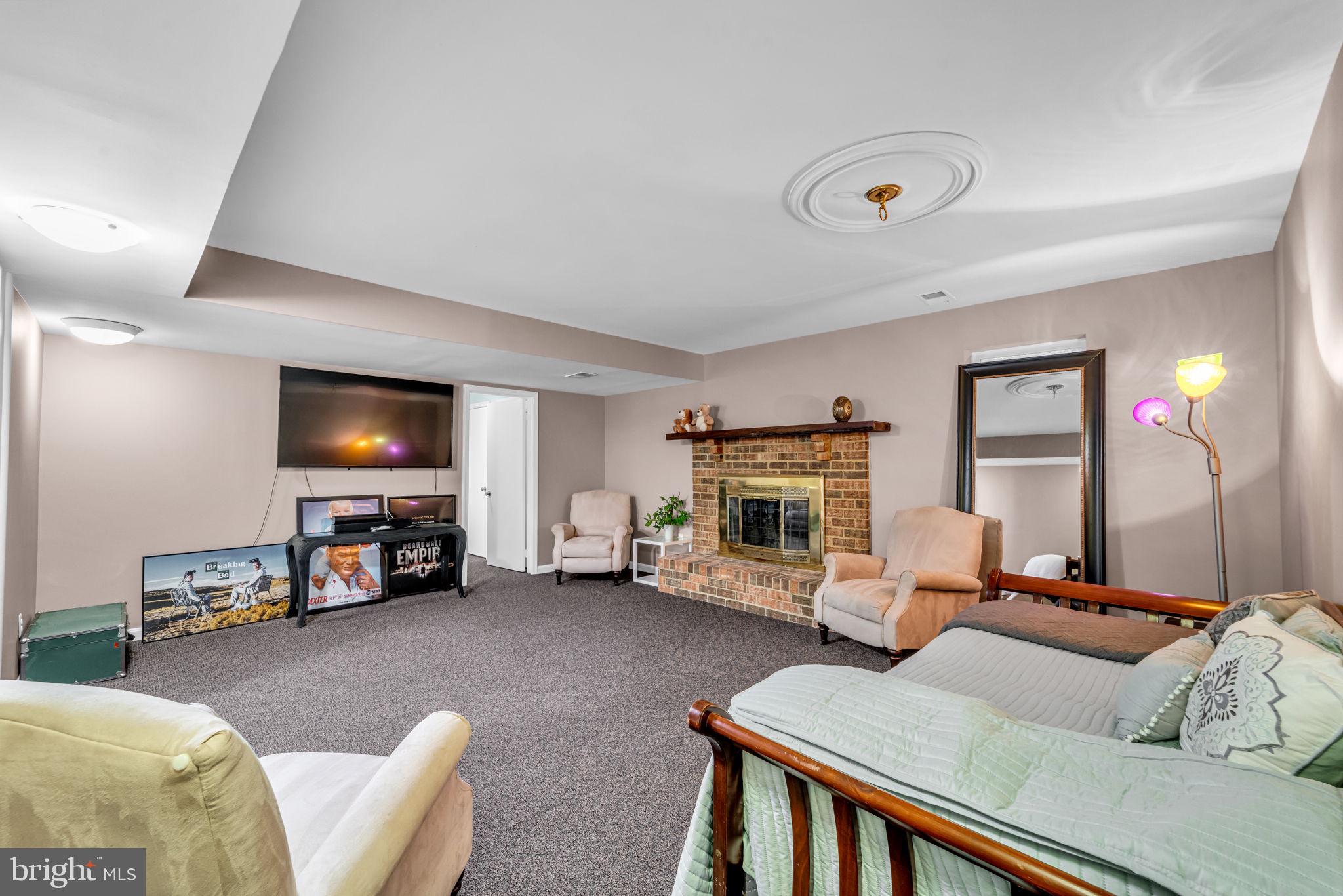 STONEHENGE - Residential