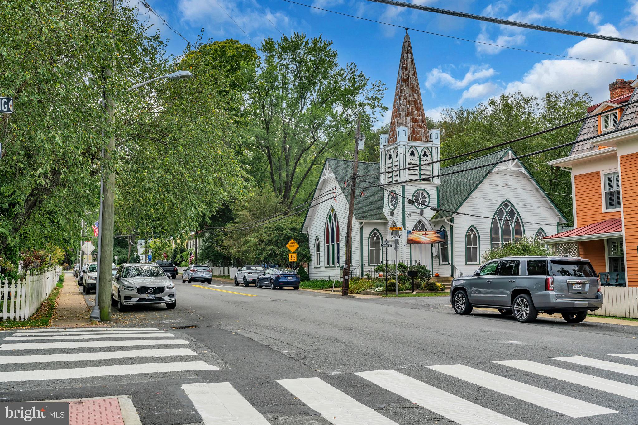 STONEHENGE - Residential