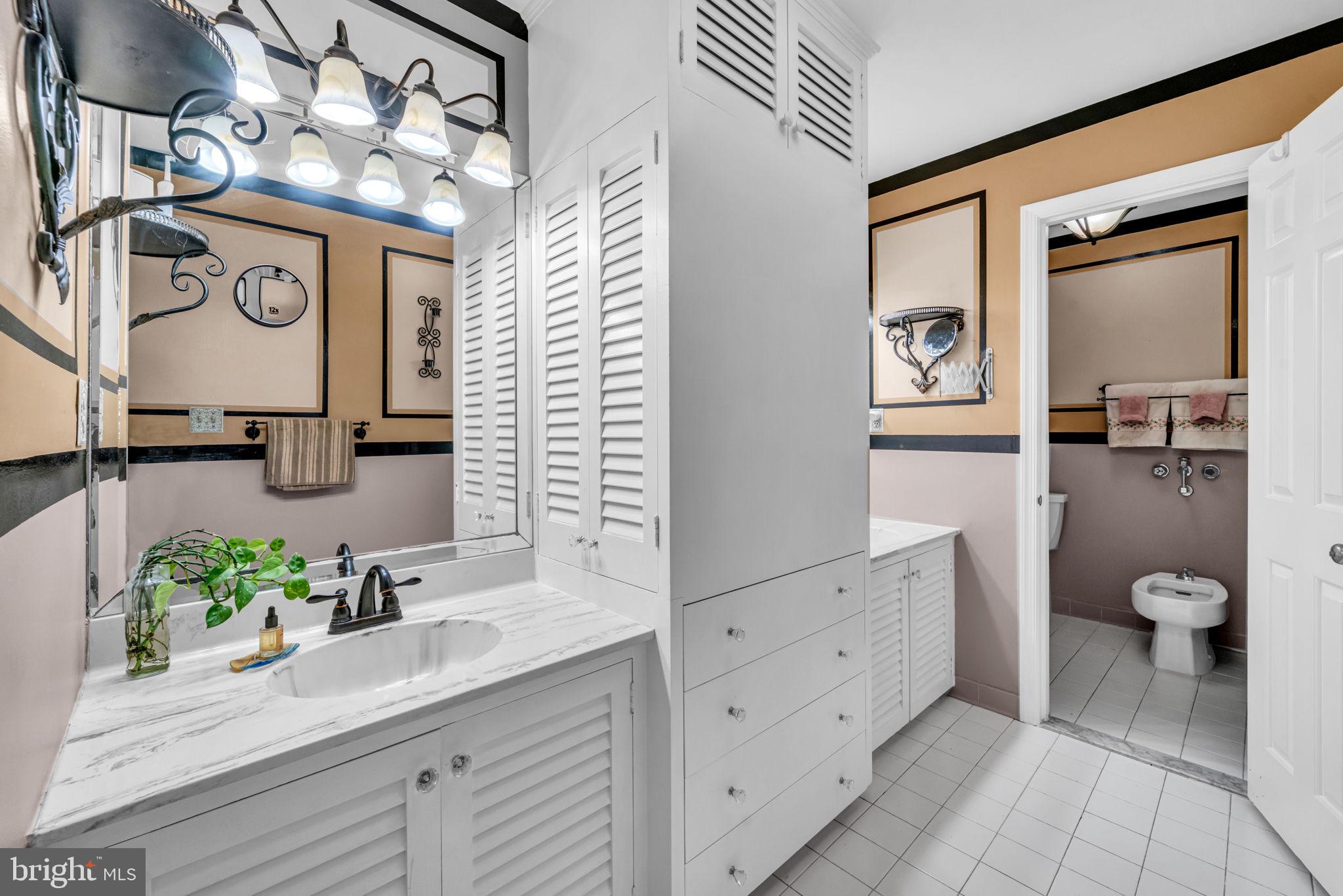 STONEHENGE - Residential