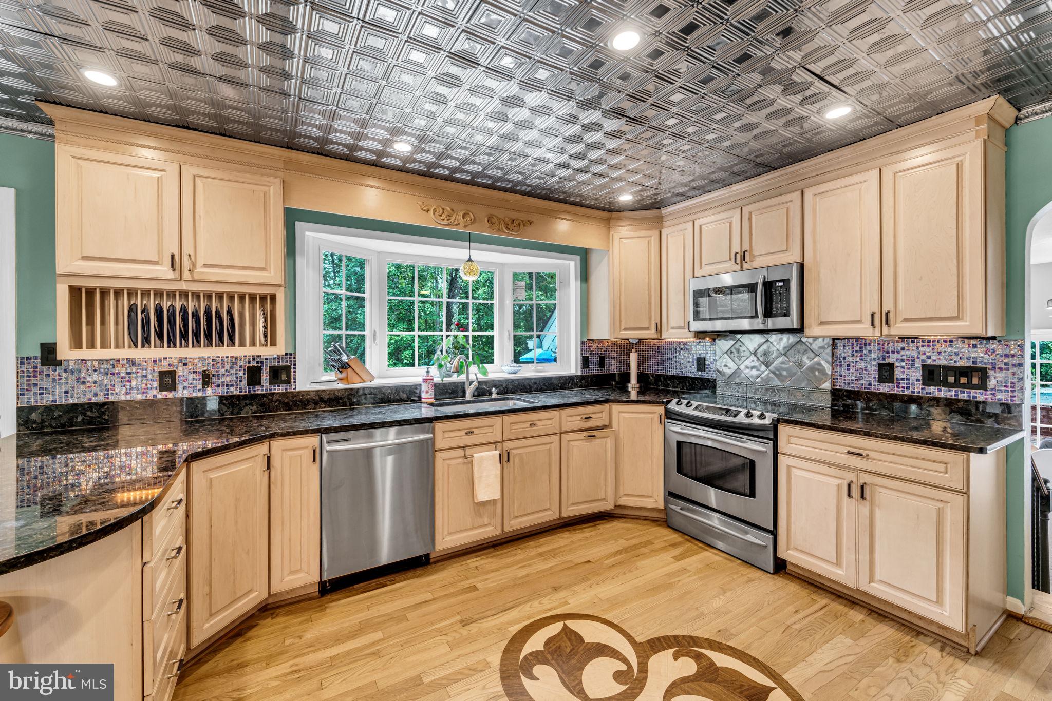 STONEHENGE - Residential