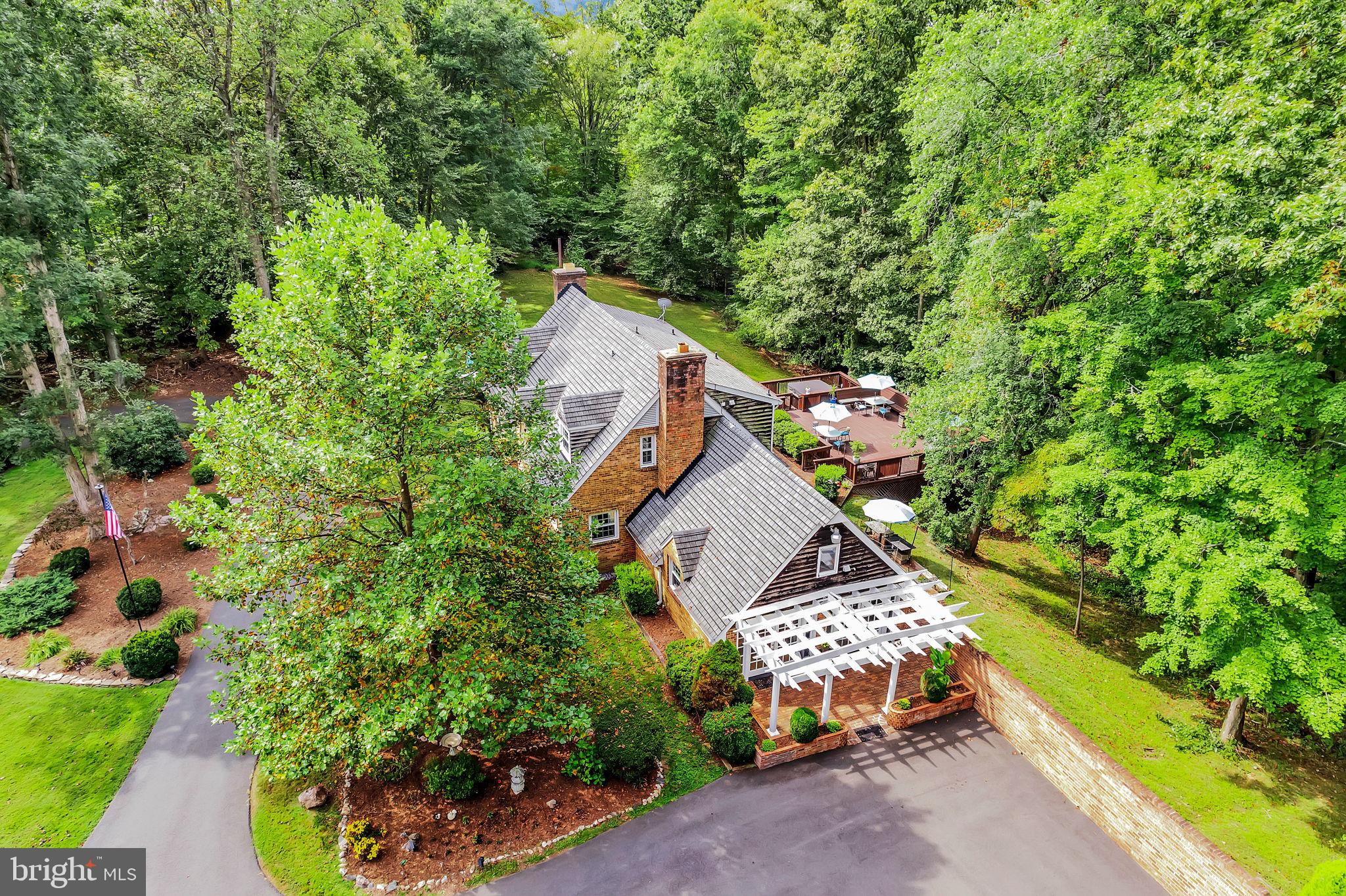 STONEHENGE - Residential