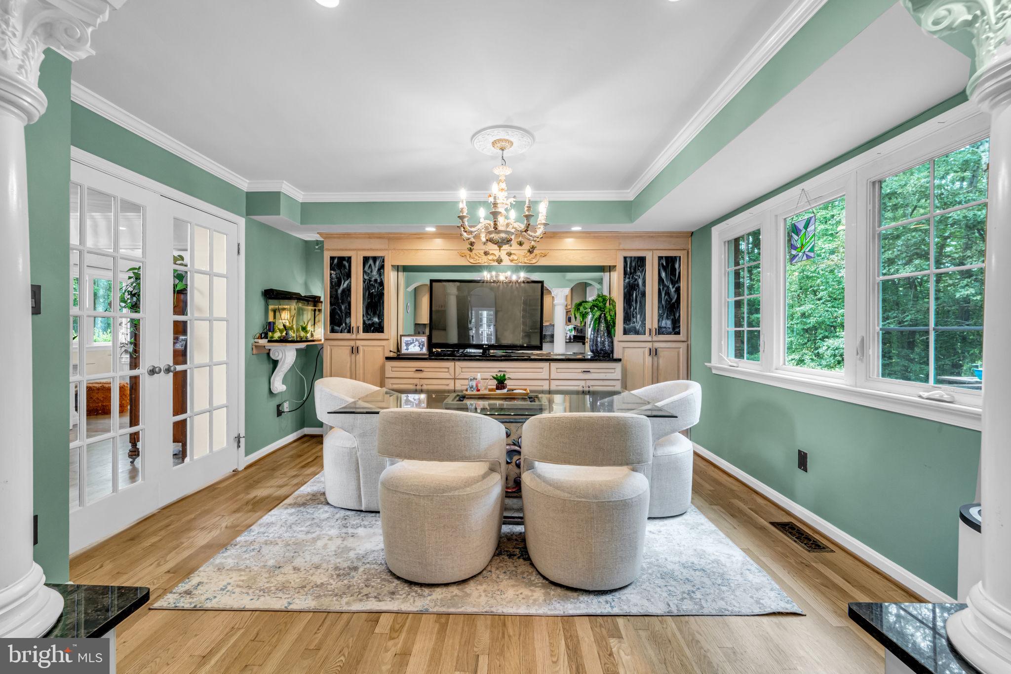 STONEHENGE - Residential