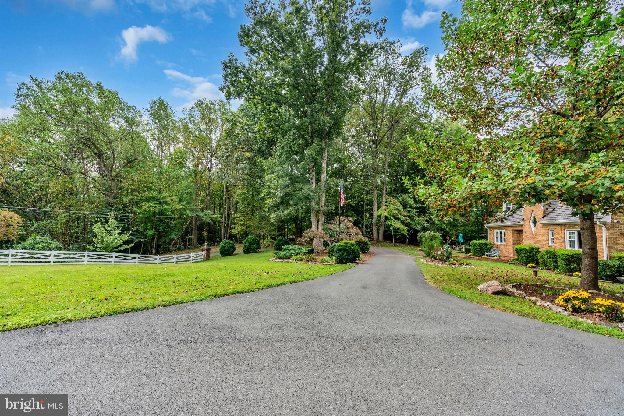 STONEHENGE - Residential