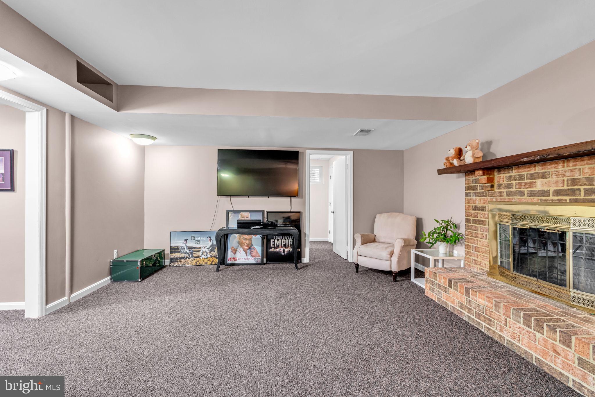 STONEHENGE - Residential