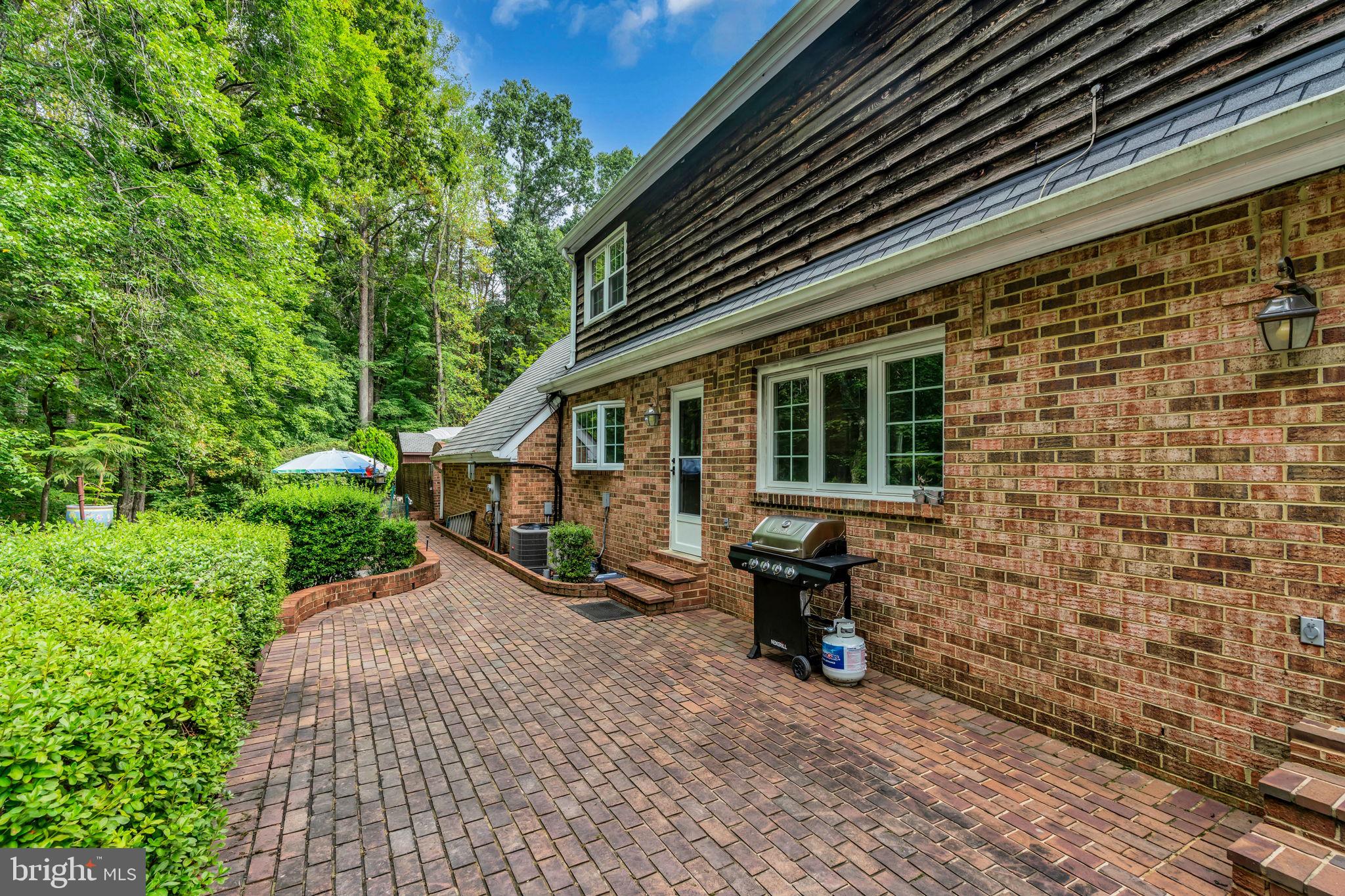 STONEHENGE - Residential