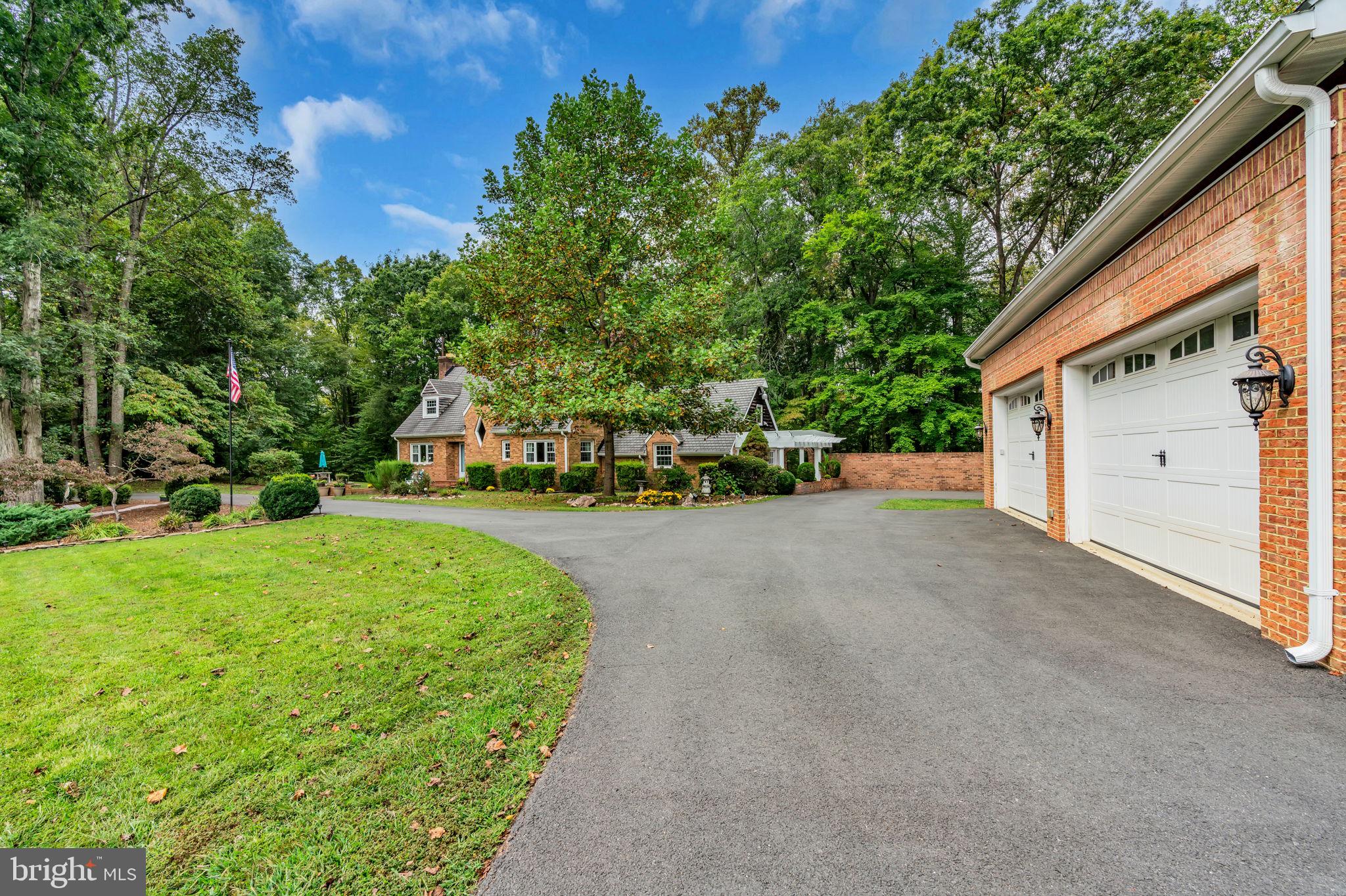 STONEHENGE - Residential