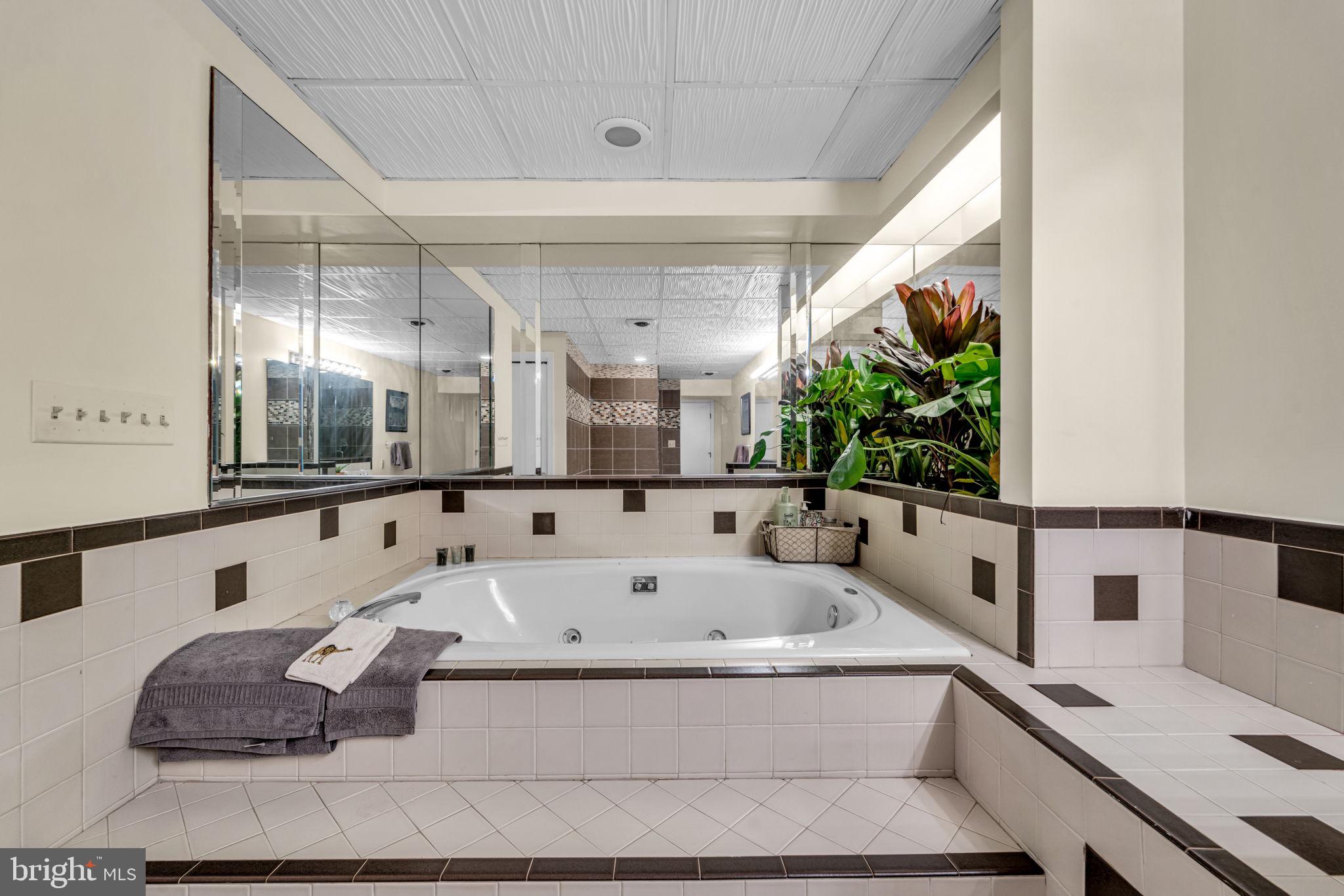 STONEHENGE - Residential